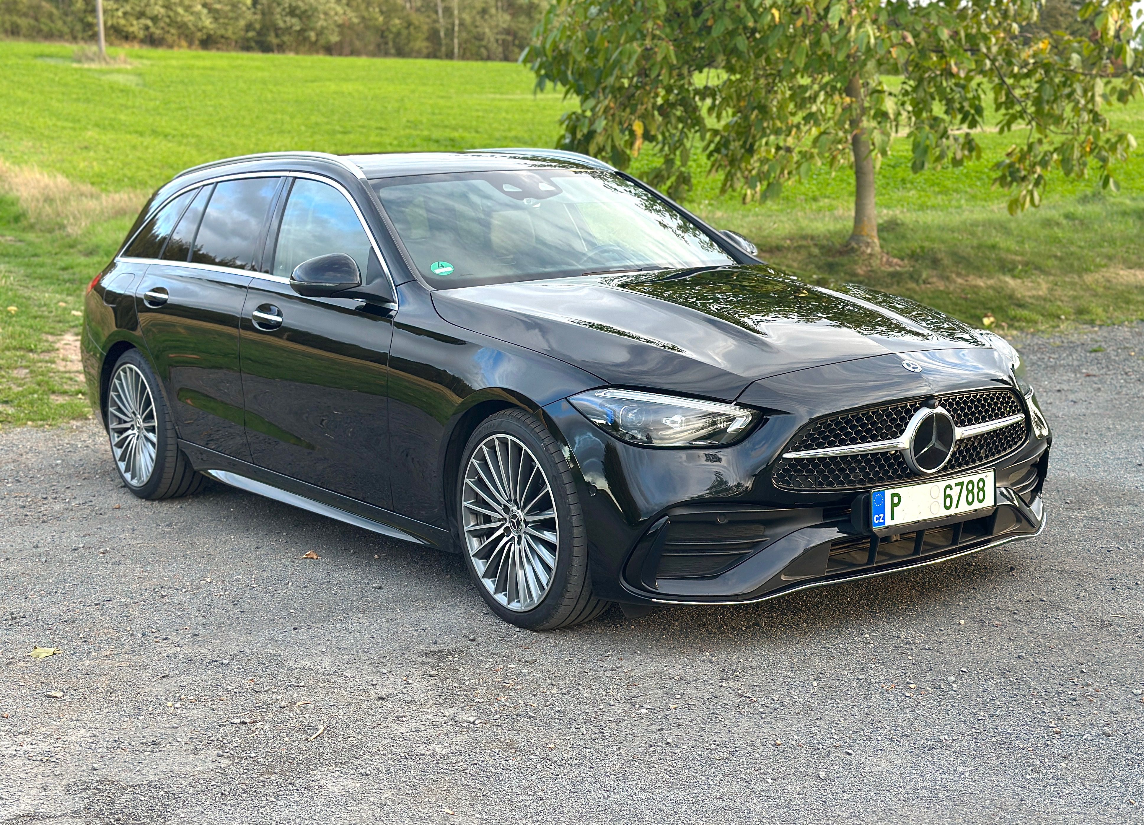 Mercedes-Benz Třídy C, Mercedes-Benz C AMG-line 2025 - fotka 2