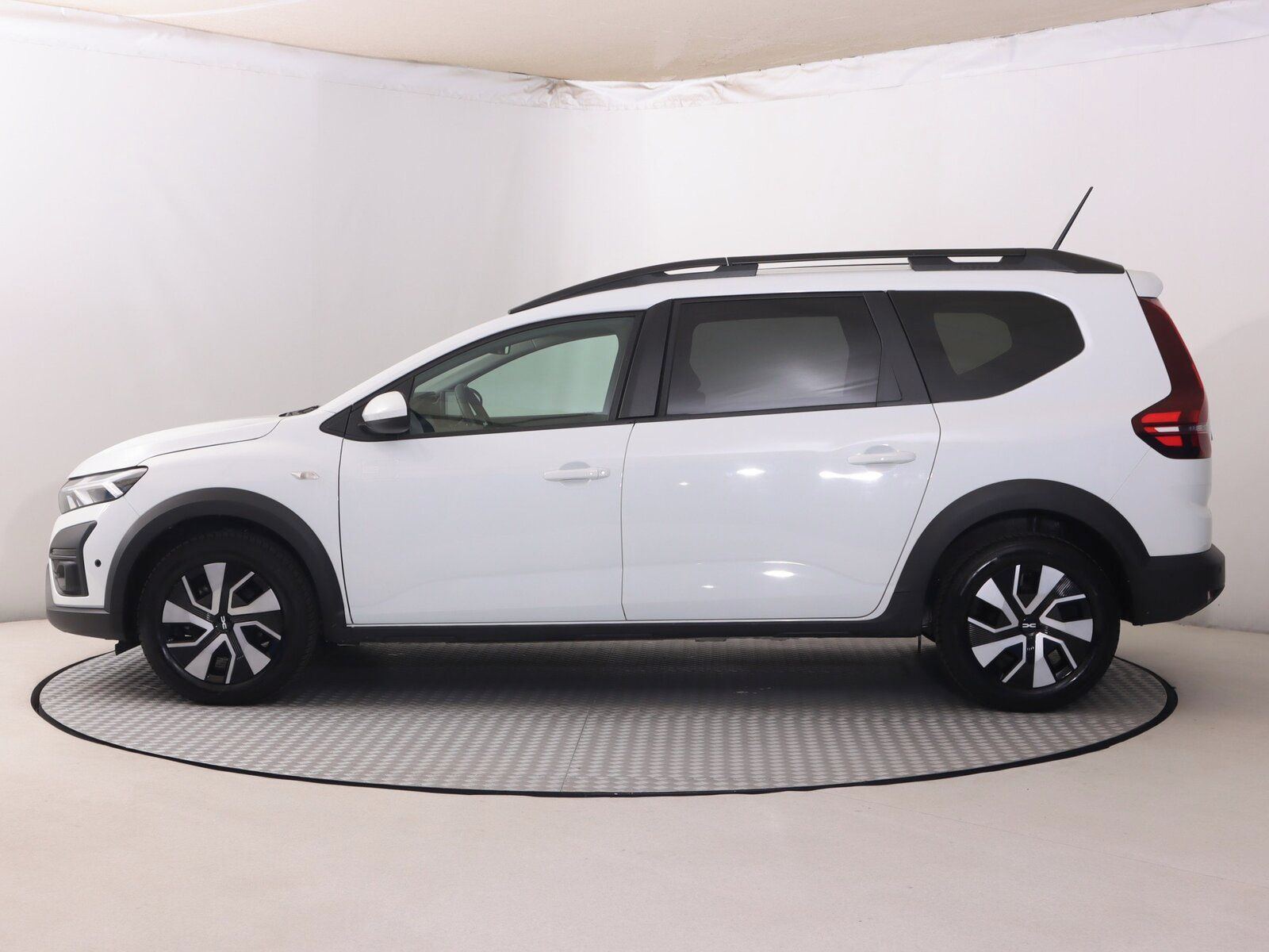 Dacia Jogger, 1.0 TCe, LPG, Serv.kniha - fotka 3