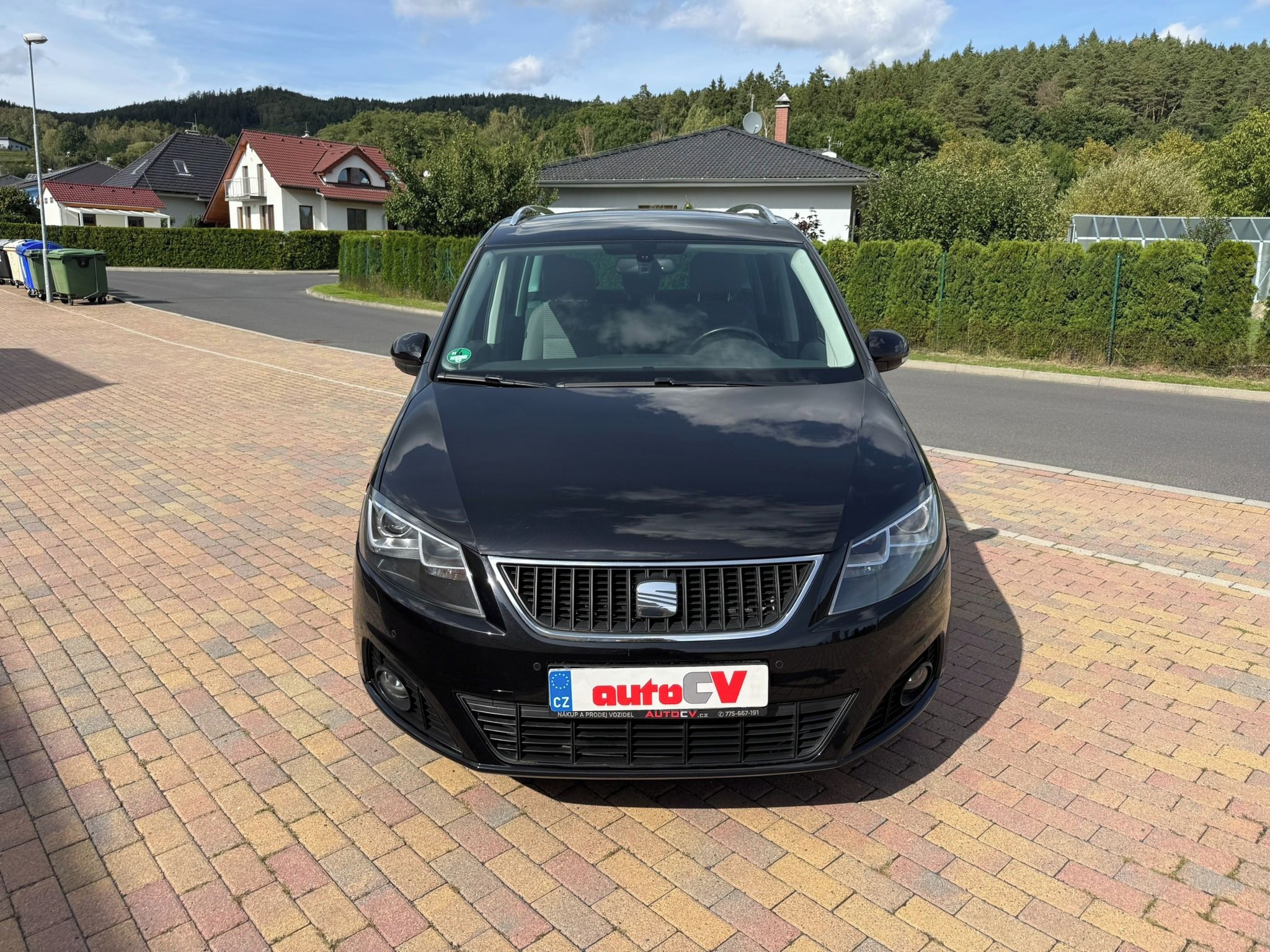 Seat Alhambra, 2.0 TDI 130kW 7 MÍST,KAMERA - fotka 4