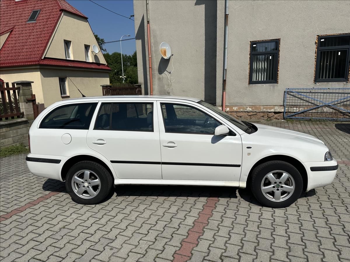 Škoda Octavia, 1,9 TDI Elegance - fotka 2