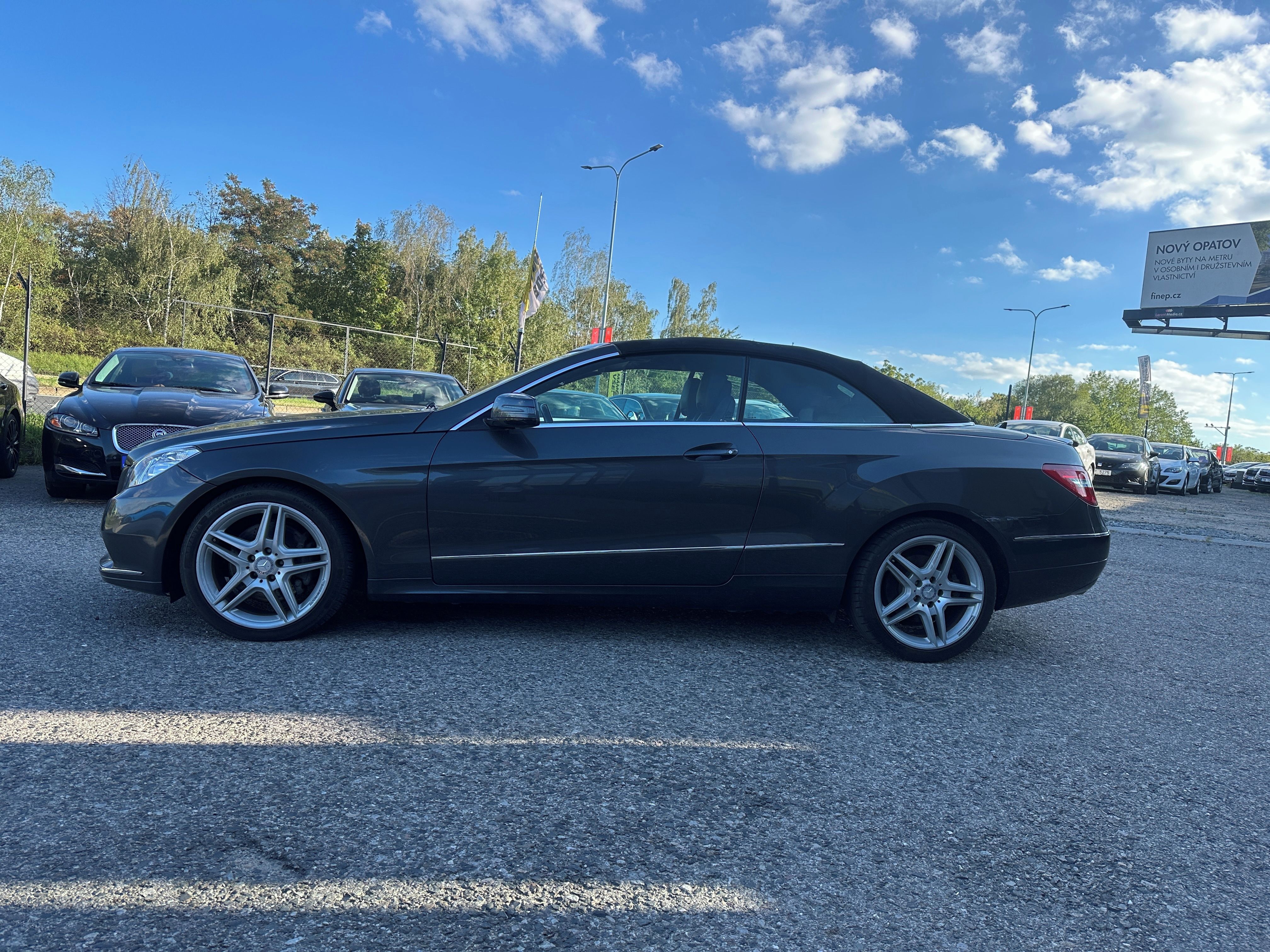 Mercedes-Benz Třídy E, Mercedes-Benz E 350 2012 - fotka 4