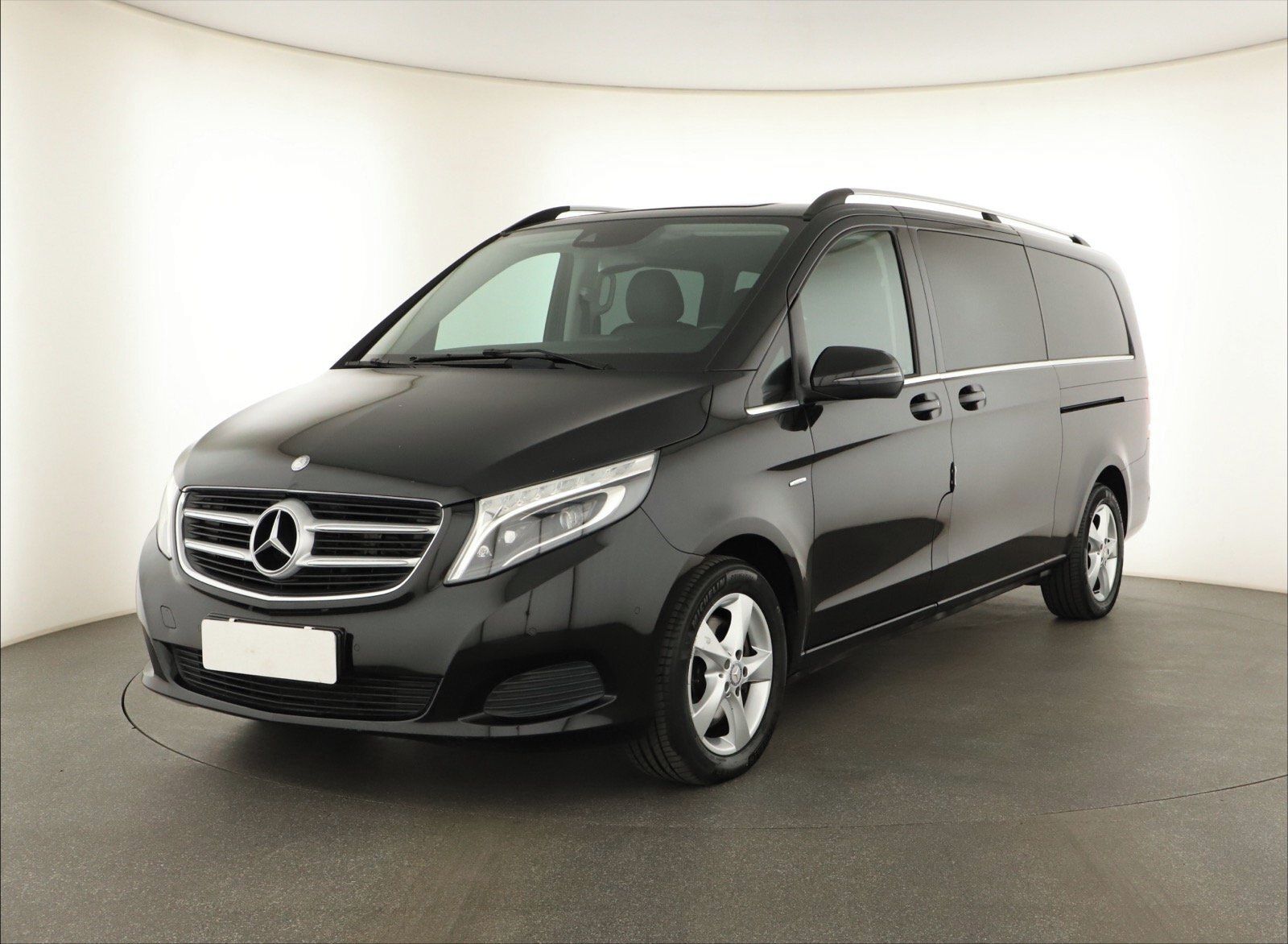 Mercedes-Benz Třídy V, 250 d, 8 míst, XL, AVANTGARDE - fotka 3