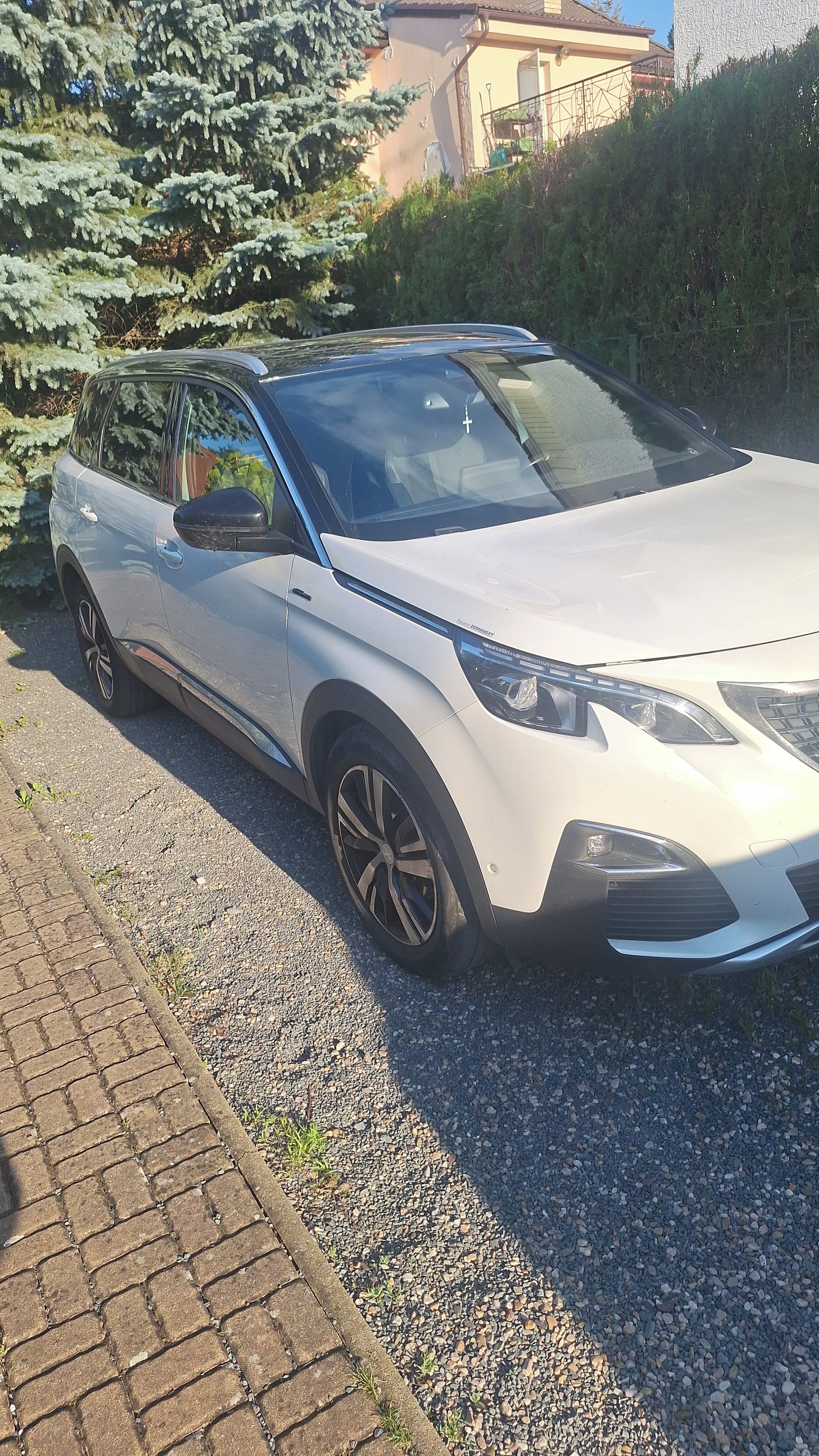 Peugeot 5008, Peugeot 5008 GT 1.6 Panorama - fotka 2