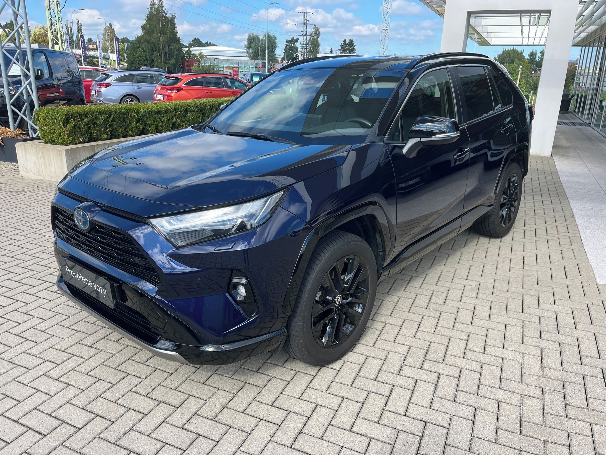 Toyota Rav4, 2.5 Hybrid e-CVT 4WD Selection - fotka 2