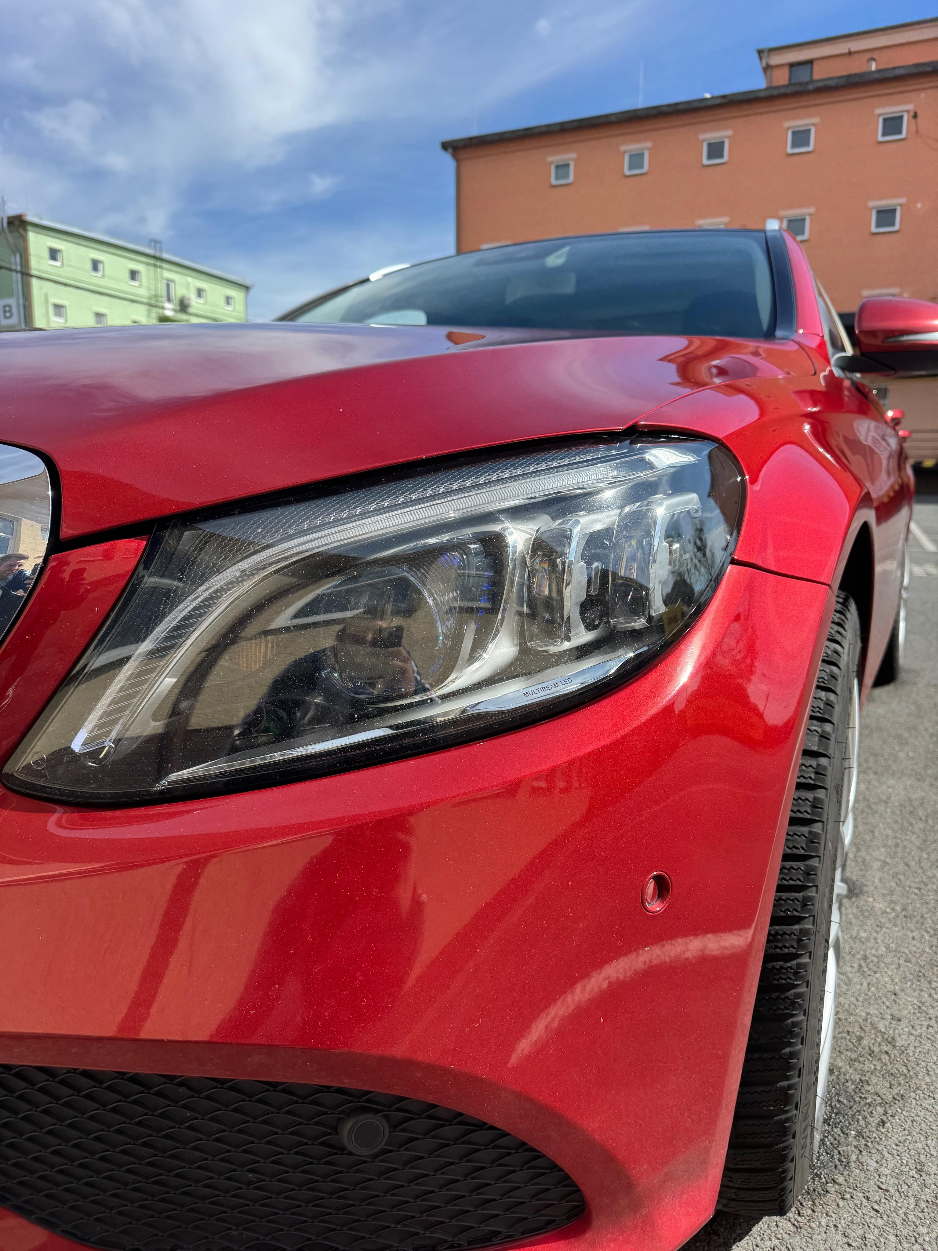 Mercedes-Benz Třídy C, Mercedes-Benz C220 4 matic - fotka 4
