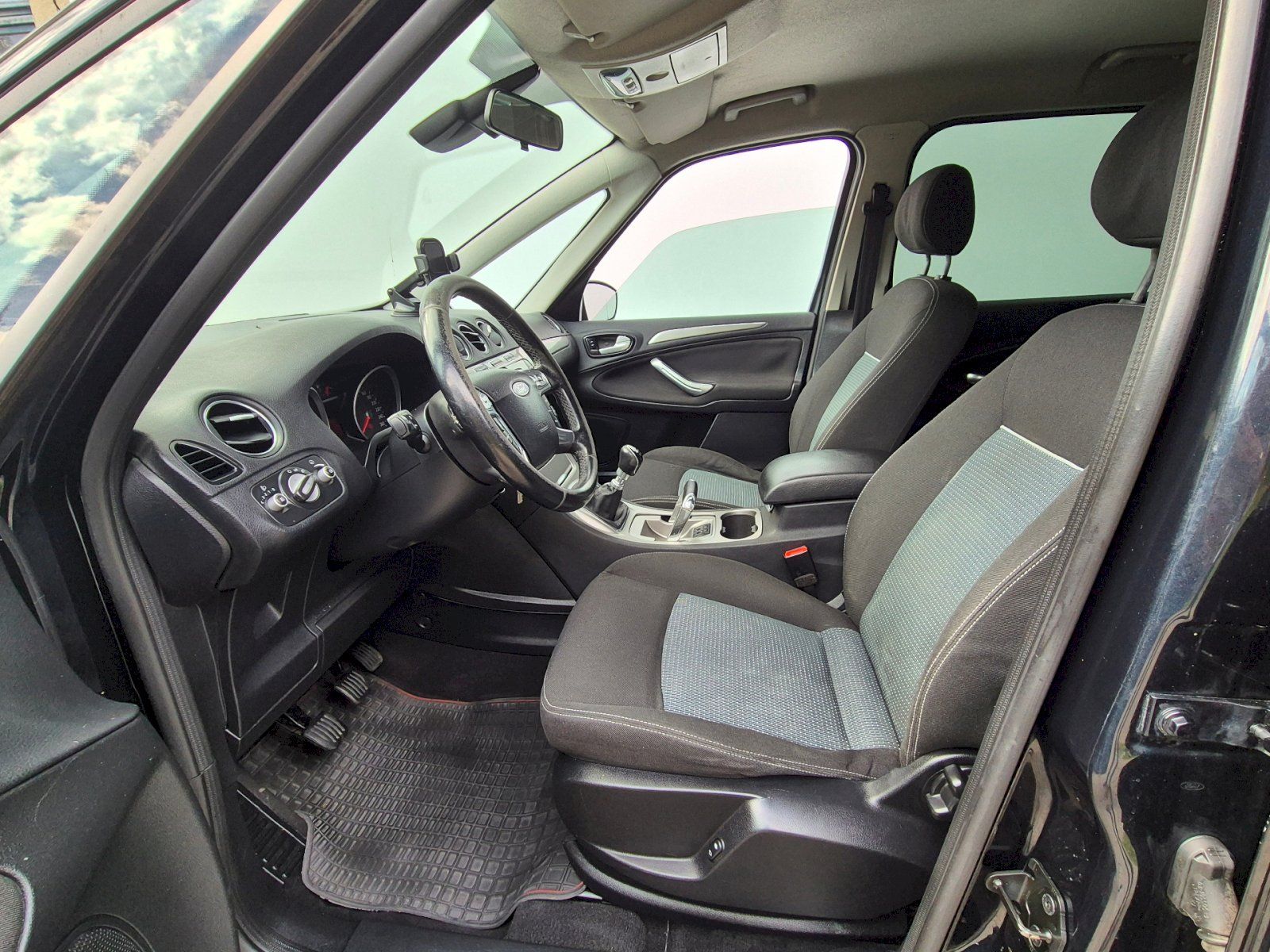 Ford Galaxy, 2.0 TDCi 103 kW Trend 7-míst - fotka 6