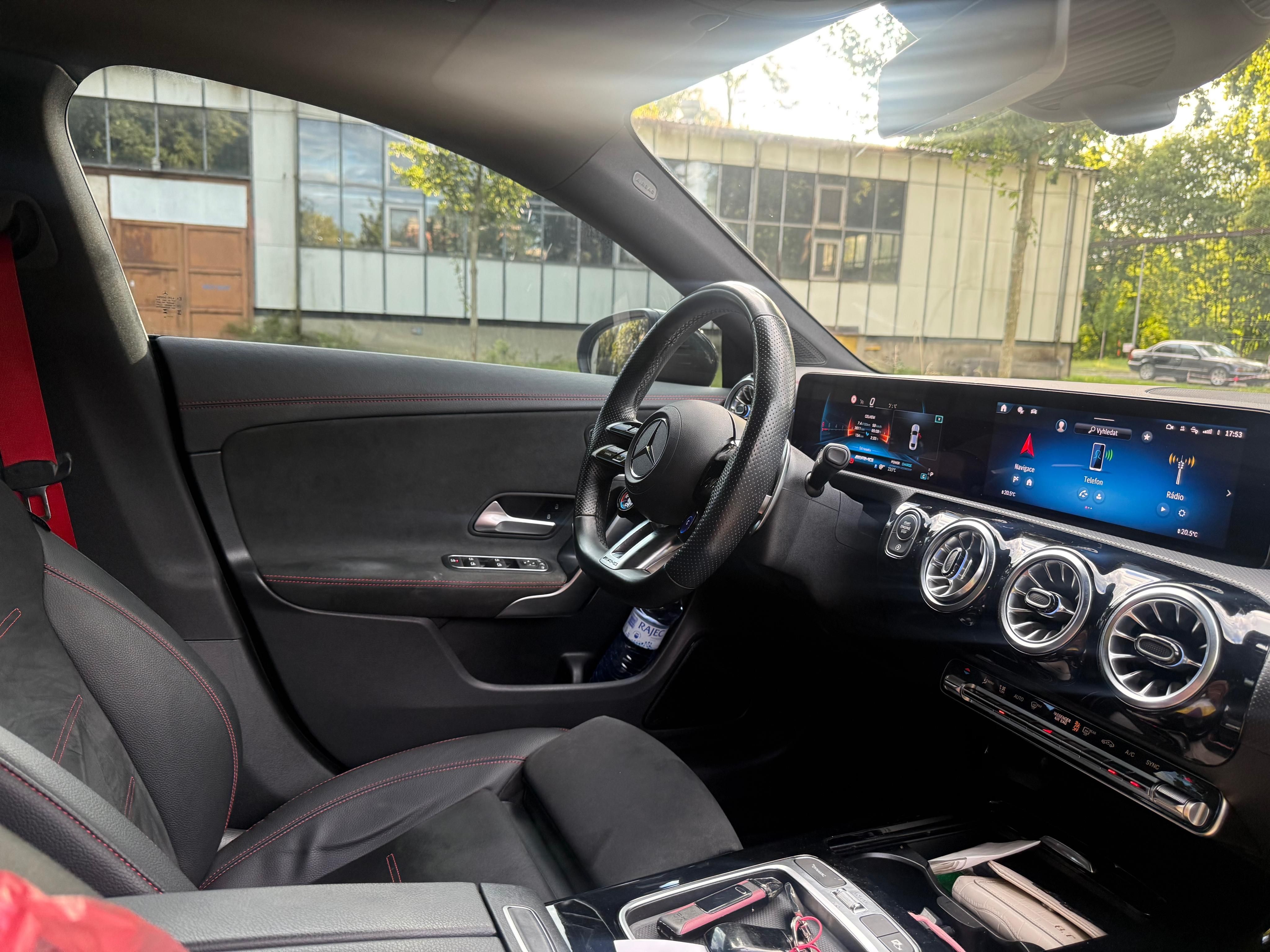 Mercedes-Benz CLA, 35 AMG - fotka 5