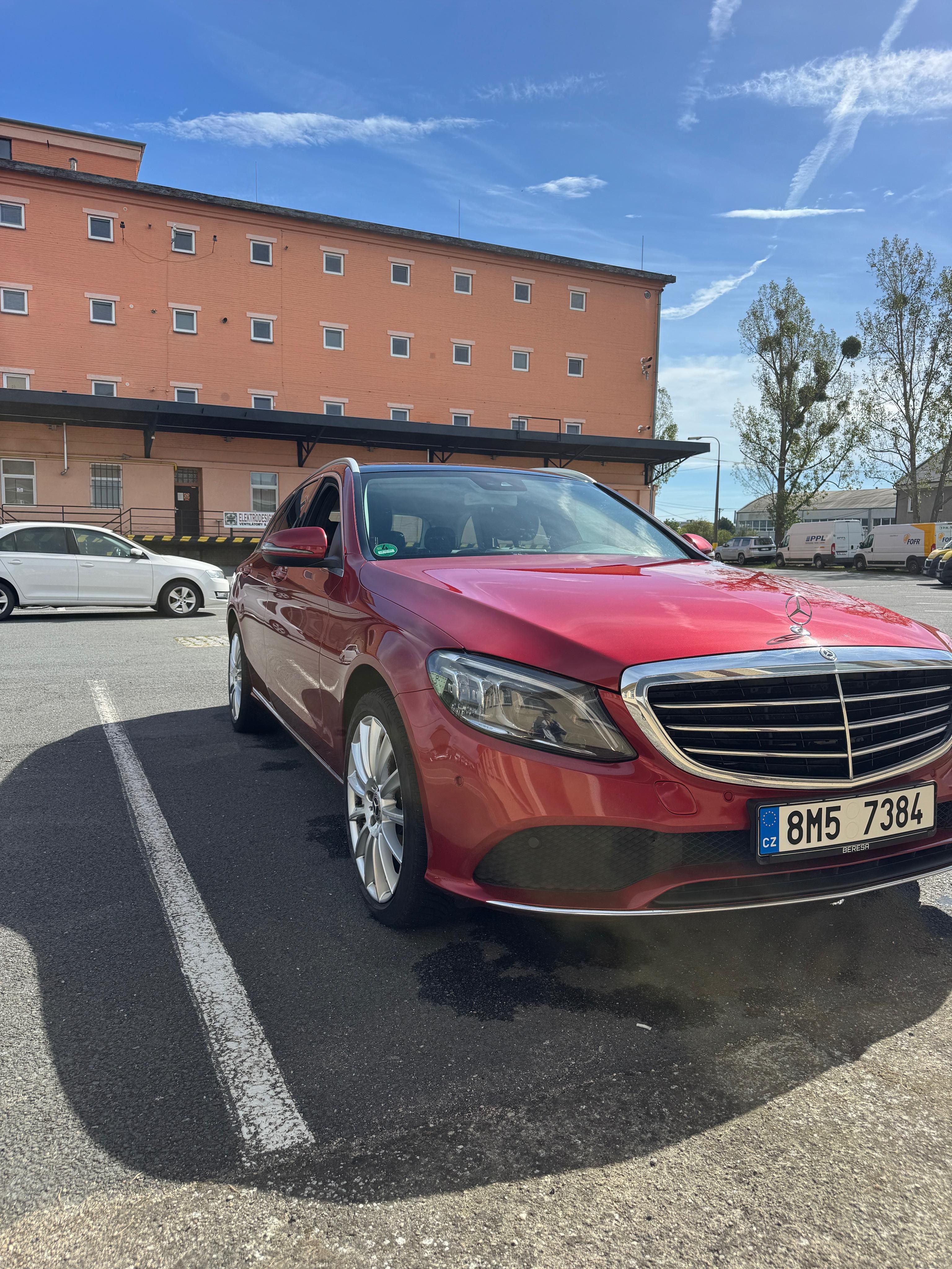 Mercedes-Benz Třídy C, Mercedes-Benz C220 4 matic