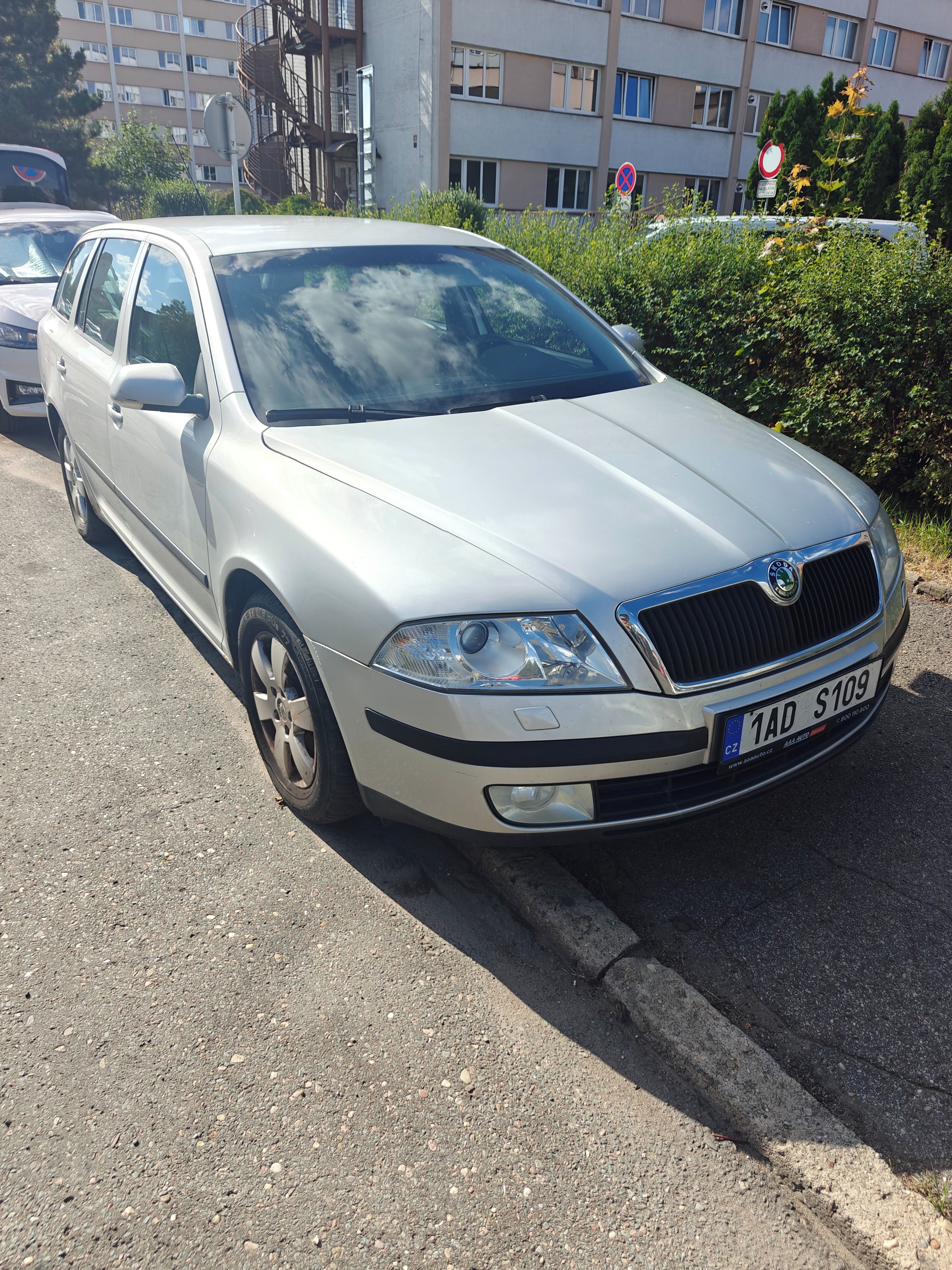 Škoda Octavia, 1.9 TDI servisní knížka - fotka 2