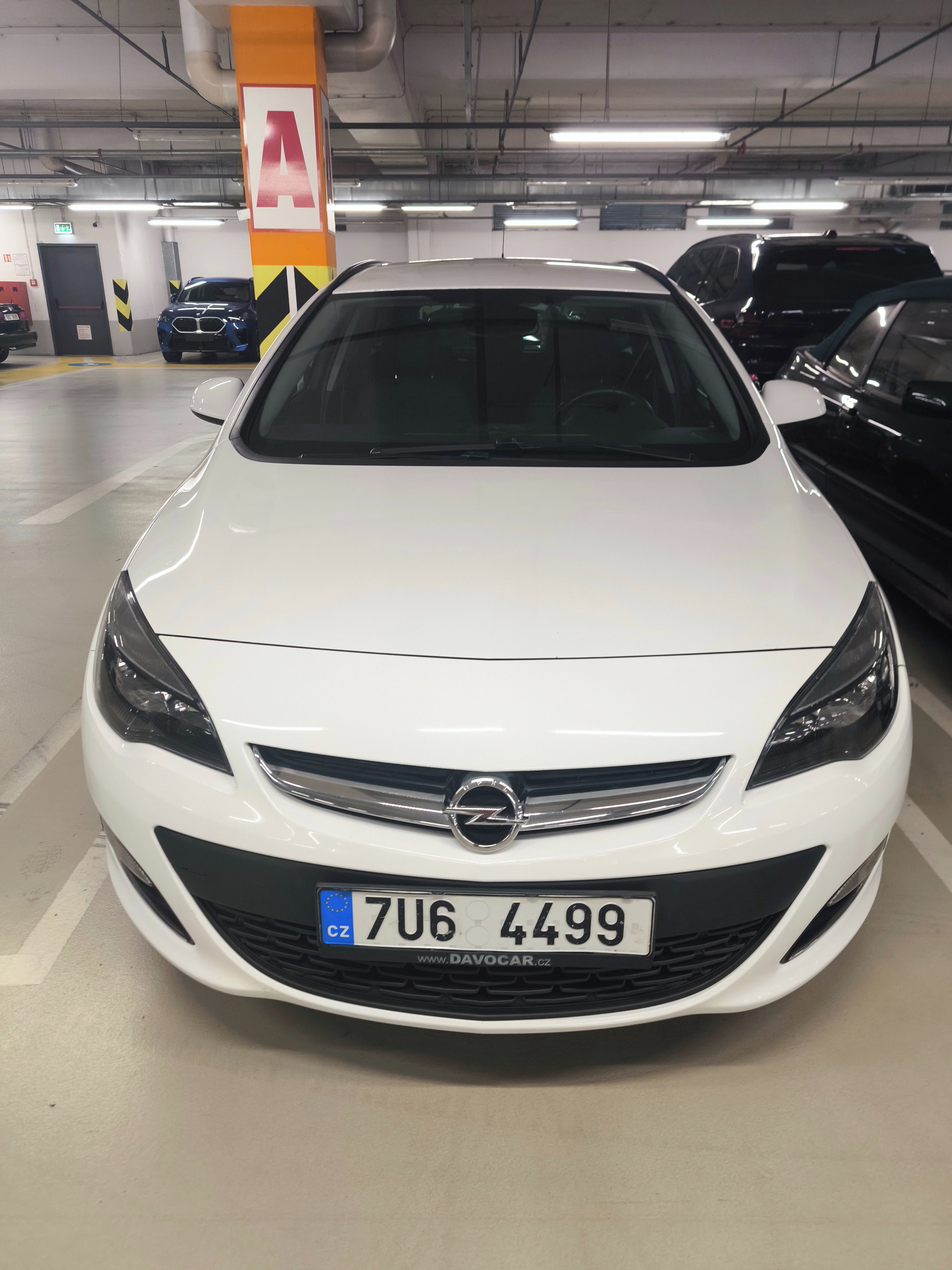Opel Astra, Opel Astra Sport tourer 2013