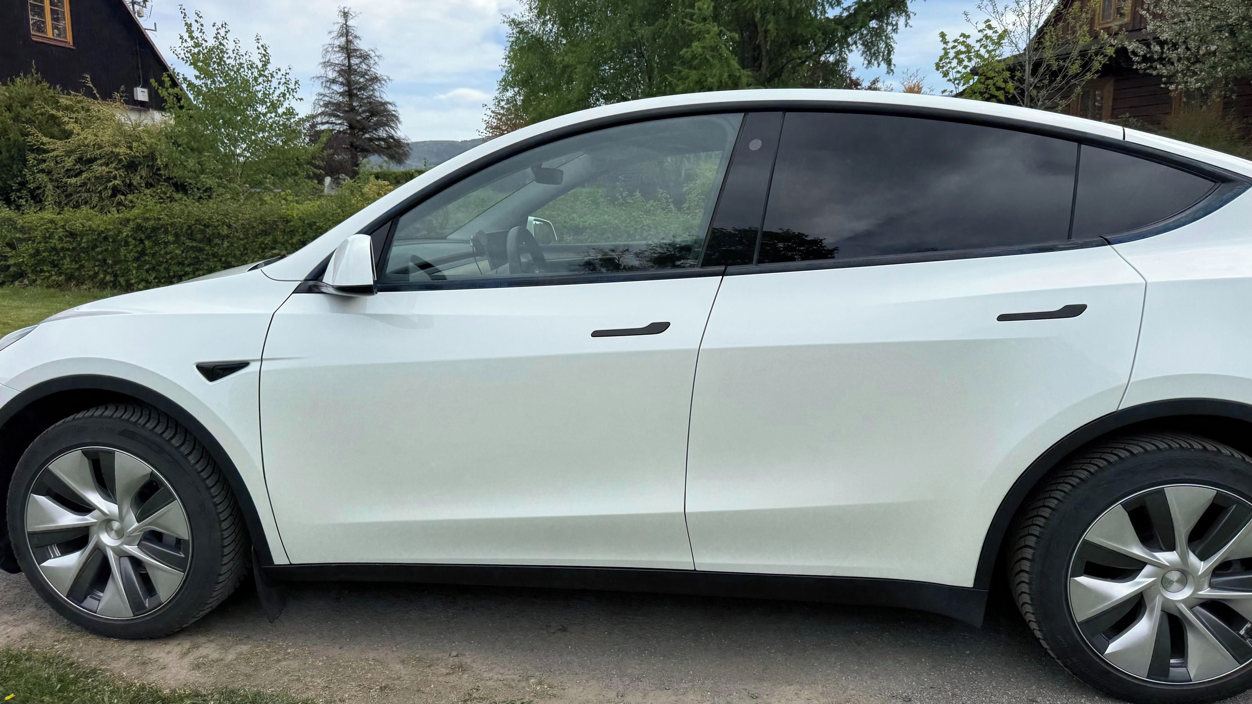 Tesla Model Y, Long Range, tažné, odpočet DPH - fotka 3