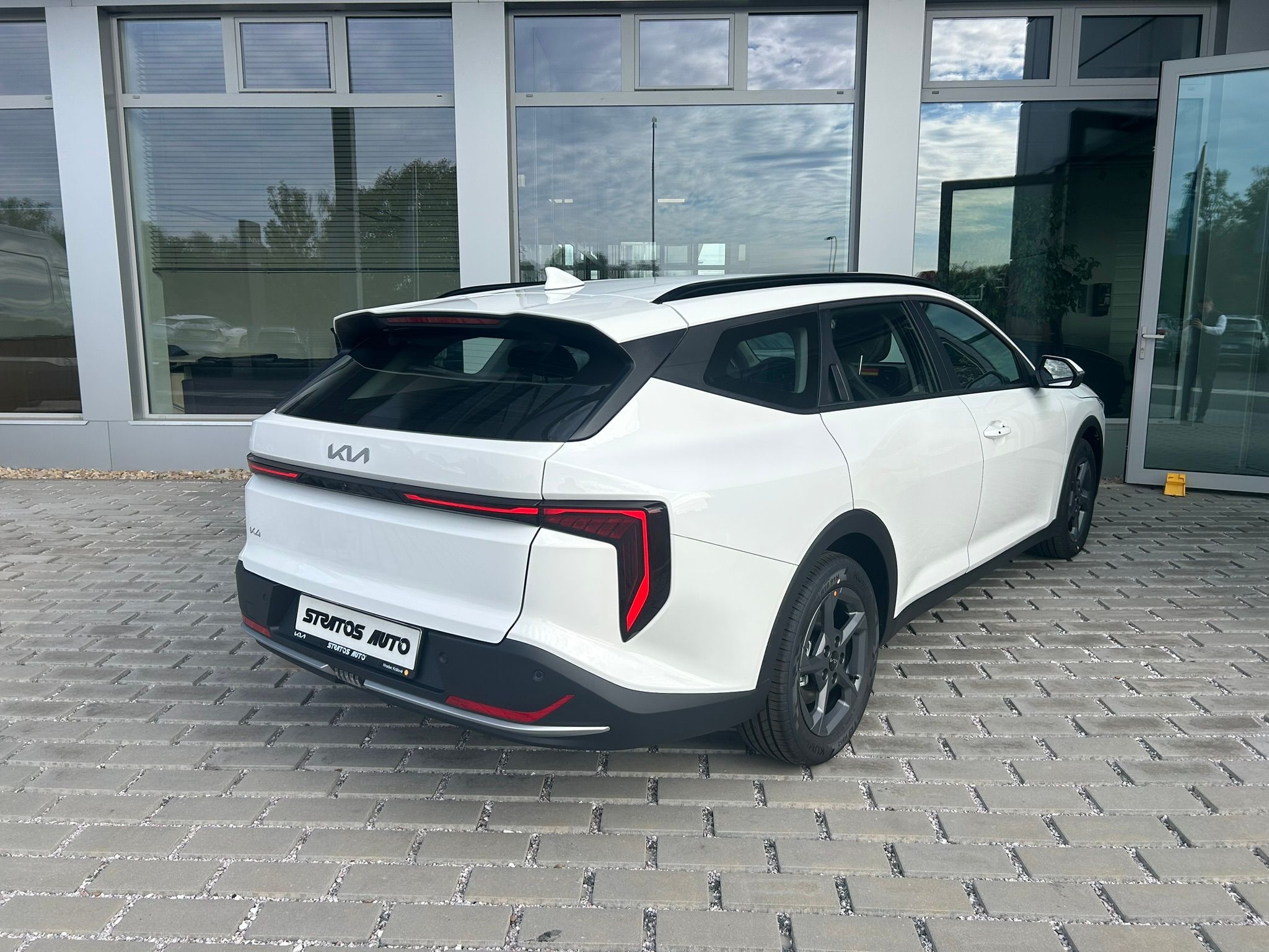Kia K4, SW 1.0 T-GDi SPIN - fotka 5