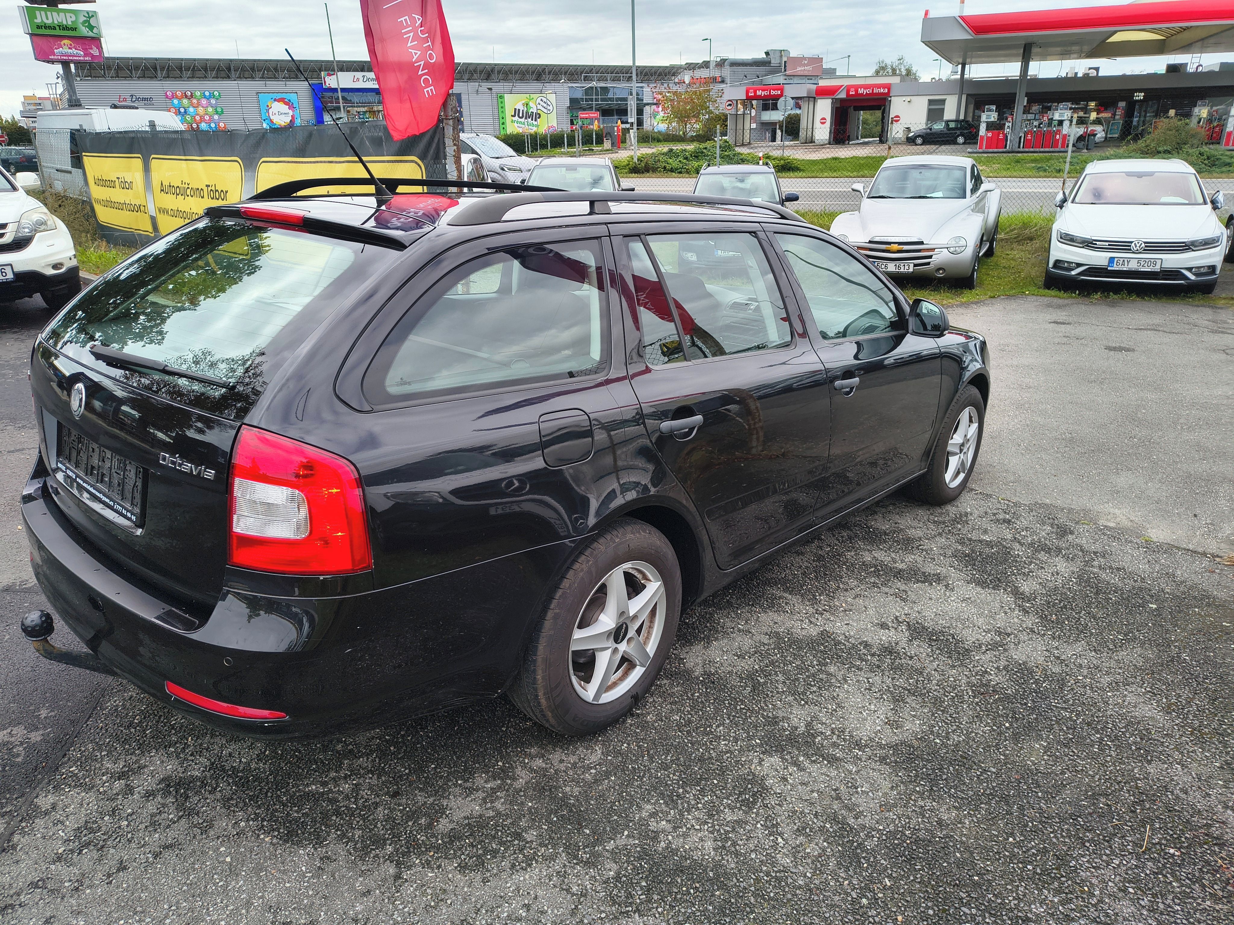 Škoda Octavia, 1,6 MPi - fotka 4