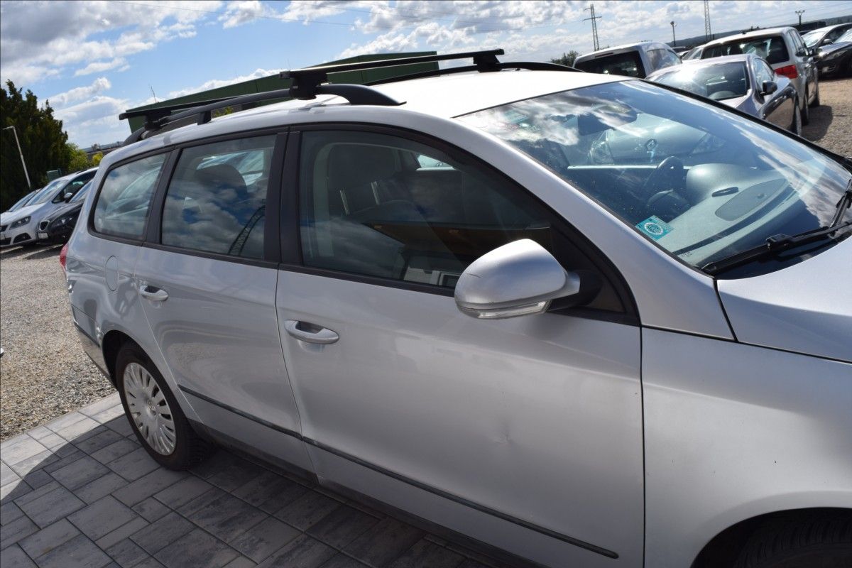 Volkswagen Passat, 1,6 i 75KW PO SERVISE - fotka 5