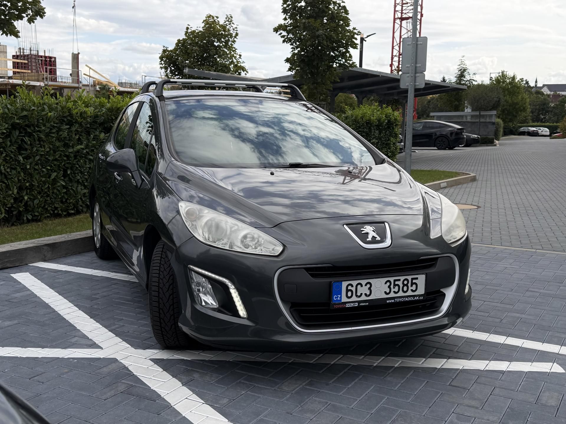 Peugeot 308, 1.4 VTi 72 kW - fotka 6