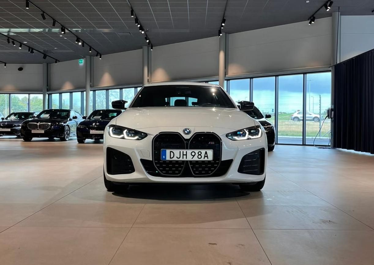BMW i4, M50 xDrive GC 360k HuD Laser - fotka 2