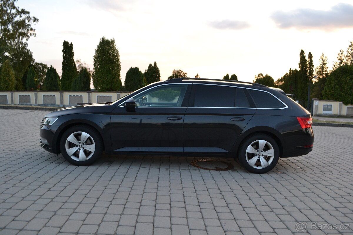 Škoda Superb - fotka 6
