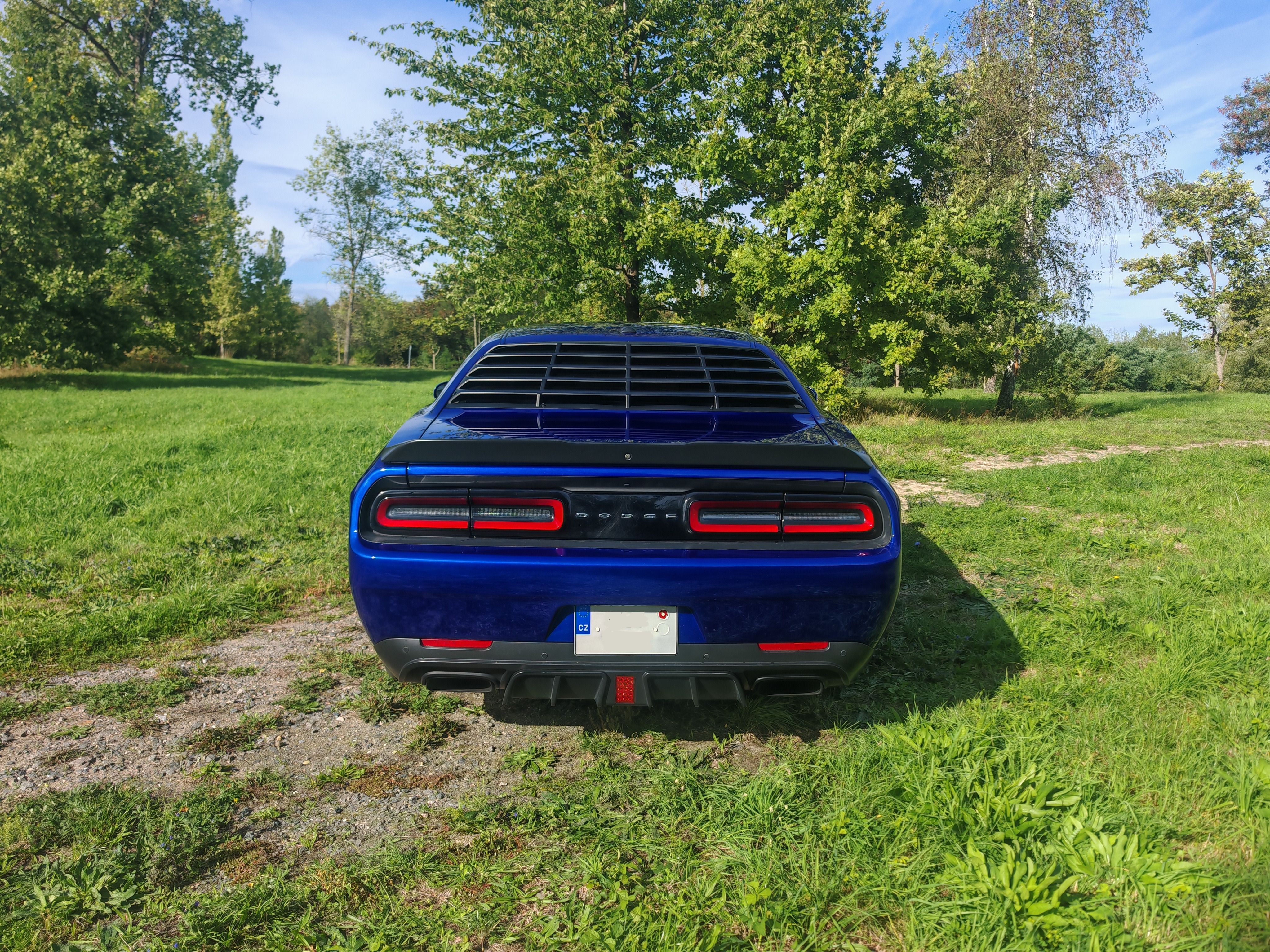 Dodge Challenger, Prodám Dodge Challenger v8 5.7 - fotka 6