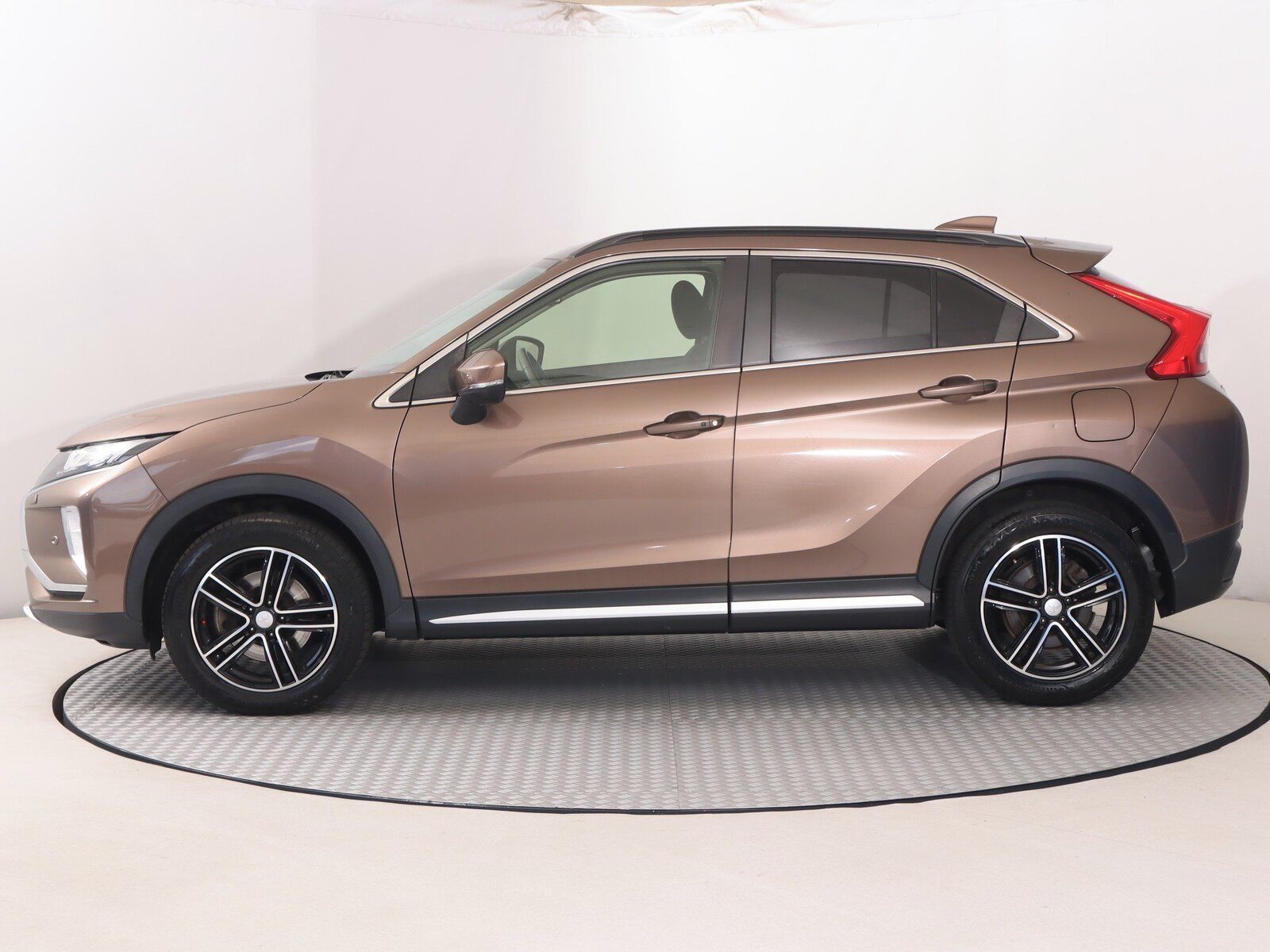 Mitsubishi Eclipse Cross, 1.5 T-MIVEC, Serv.kniha - fotka 3