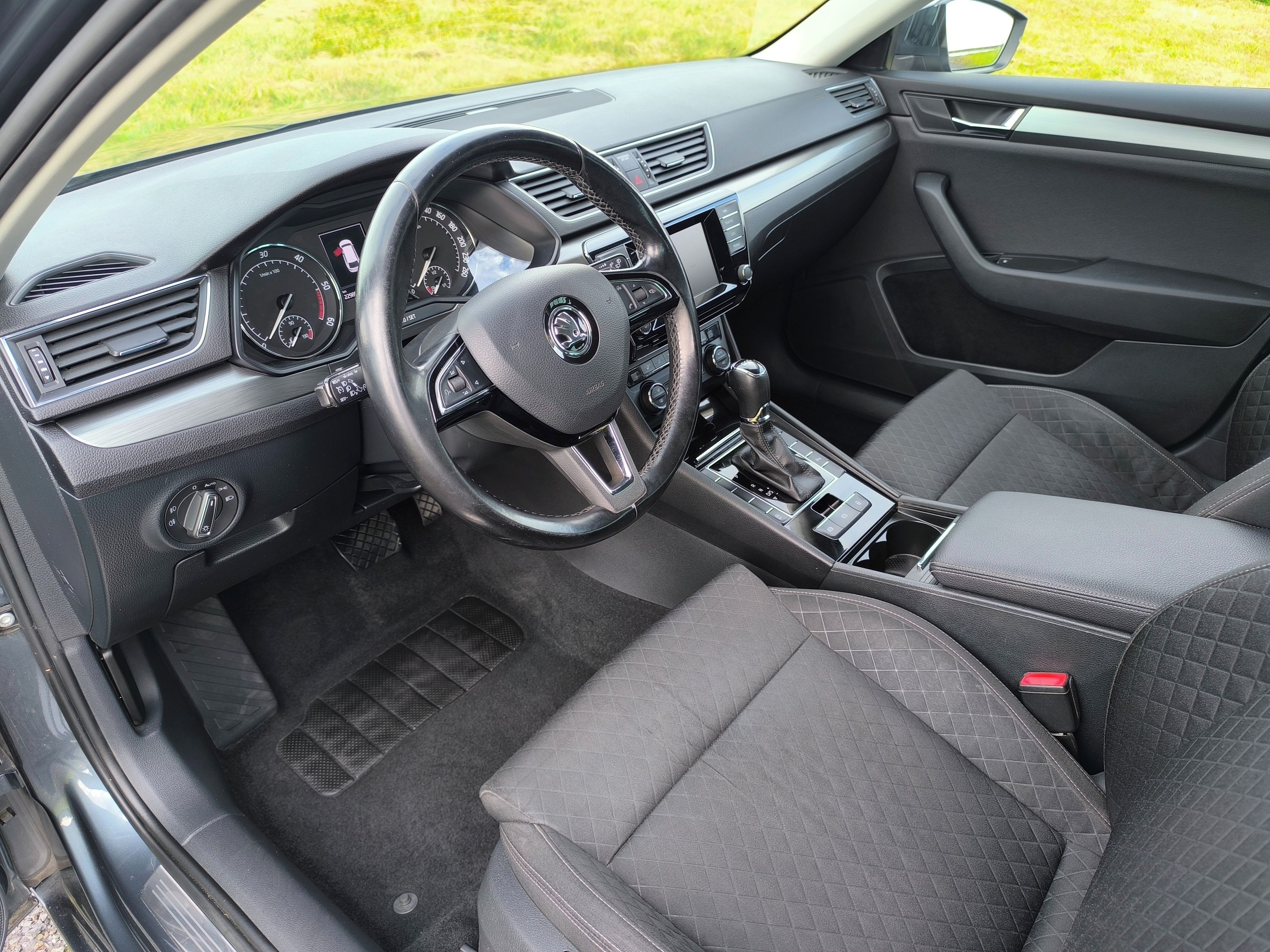 Škoda Superb, DSG 2.0TDI 110kW NOVÉ ROZVODY - fotka 4
