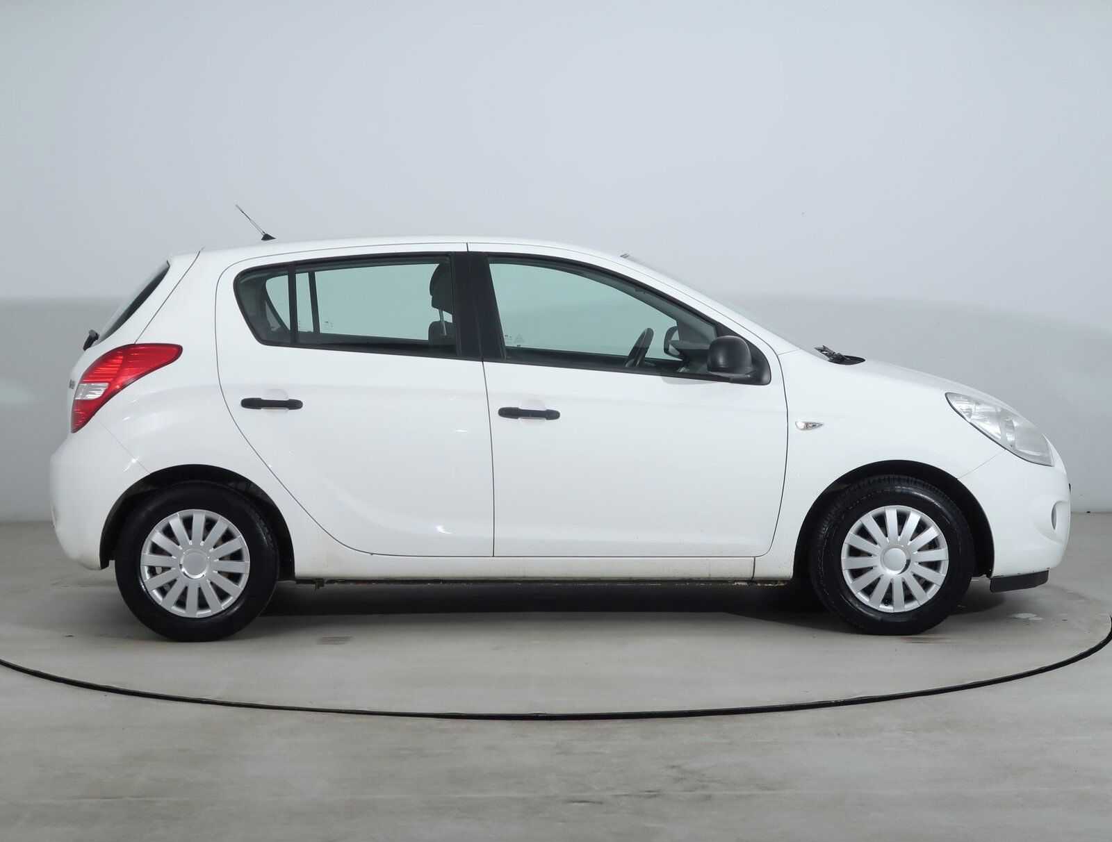 Hyundai i20, 1.2, po STK, levný provoz - fotka 6