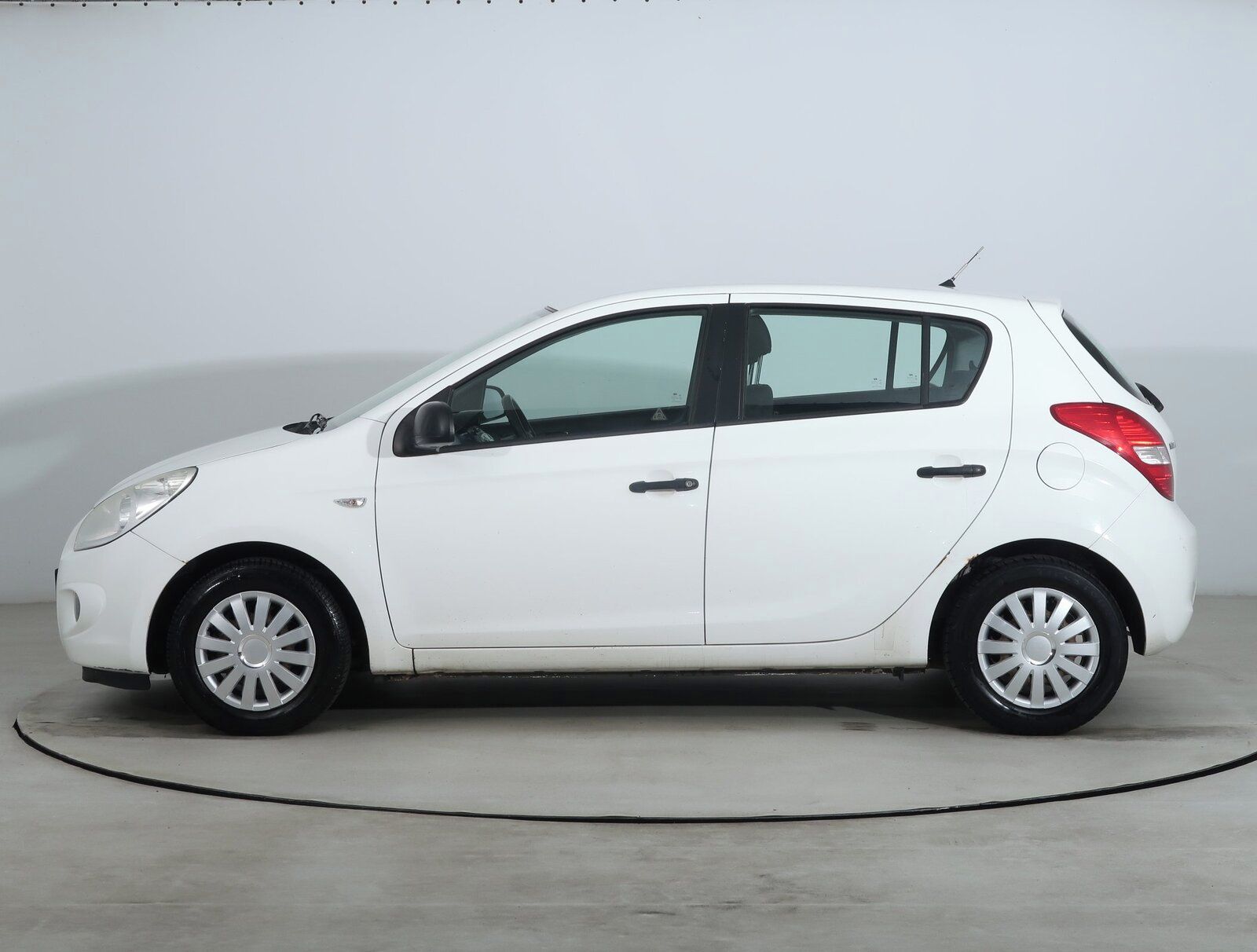 Hyundai i20, 1.2, po STK, levný provoz - fotka 3