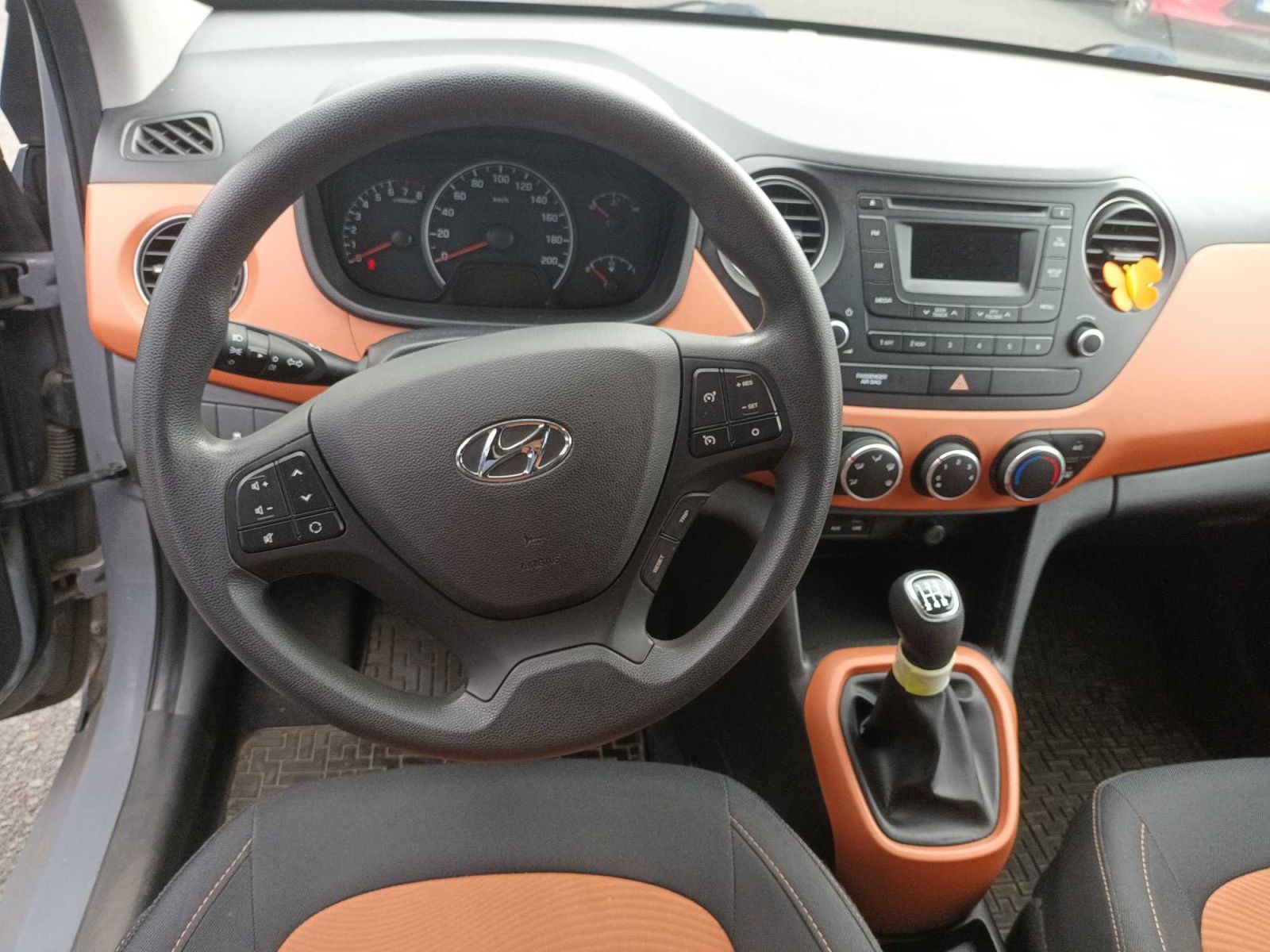Hyundai i10, 1.0, ČR,1.maj, Serv.kniha - fotka 3
