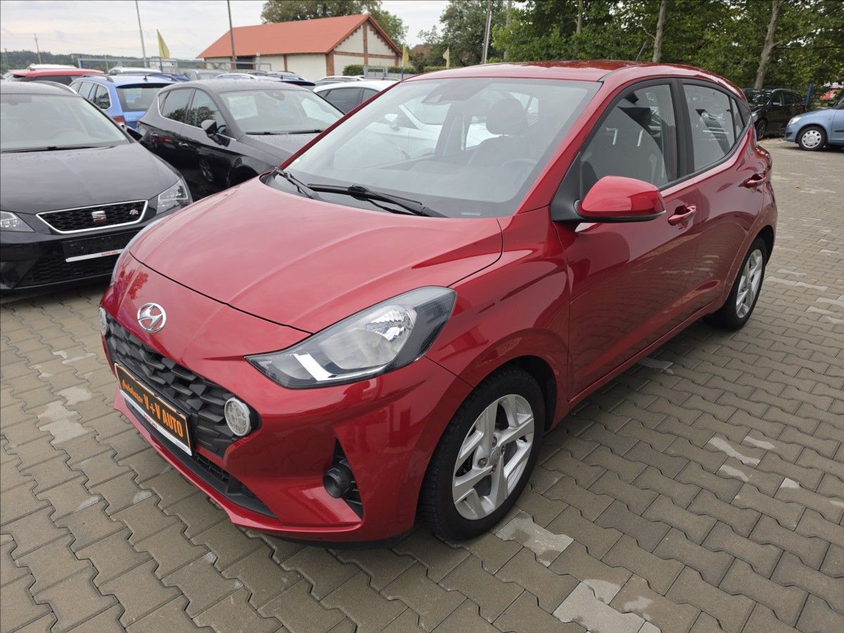 Hyundai i10, 1,0 49KW vyhř. volat + sedadla - fotka 3