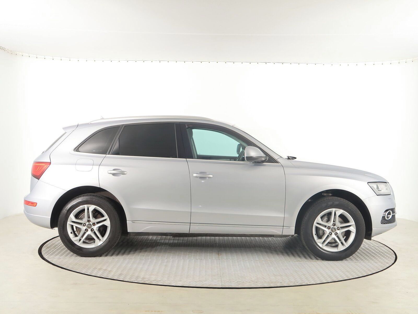 Audi Q5, 2.0 TDI, design, 4X4, Automat - fotka 6