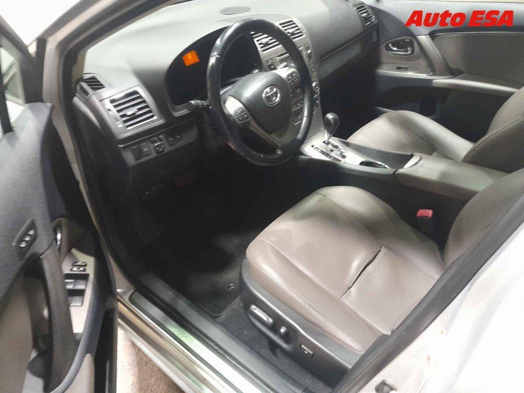 Toyota Avensis, 2.2,2.maj,ČR - fotka 3