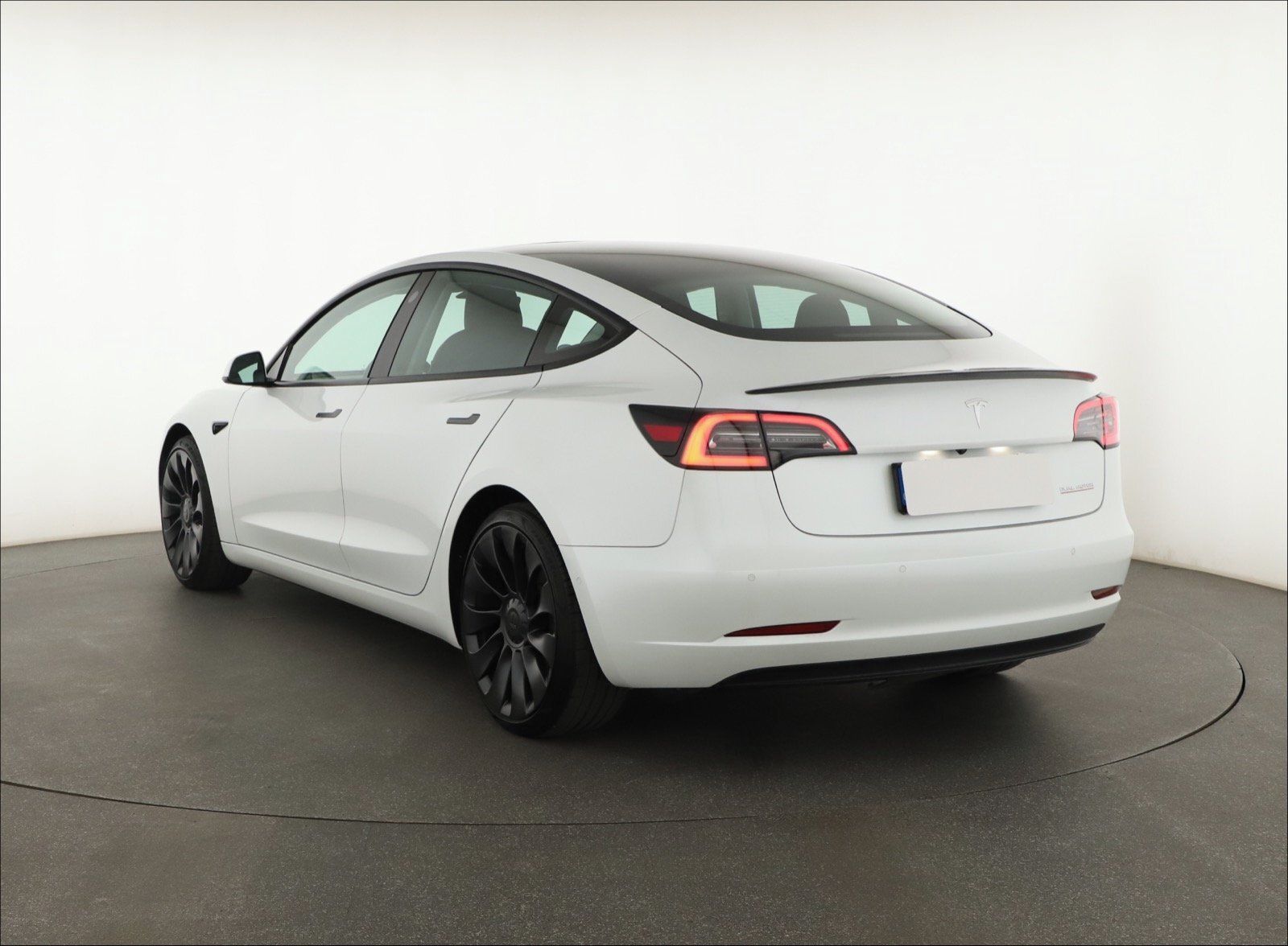 Tesla Model 3, Performance 82kWh, SoH 98% - fotka 4