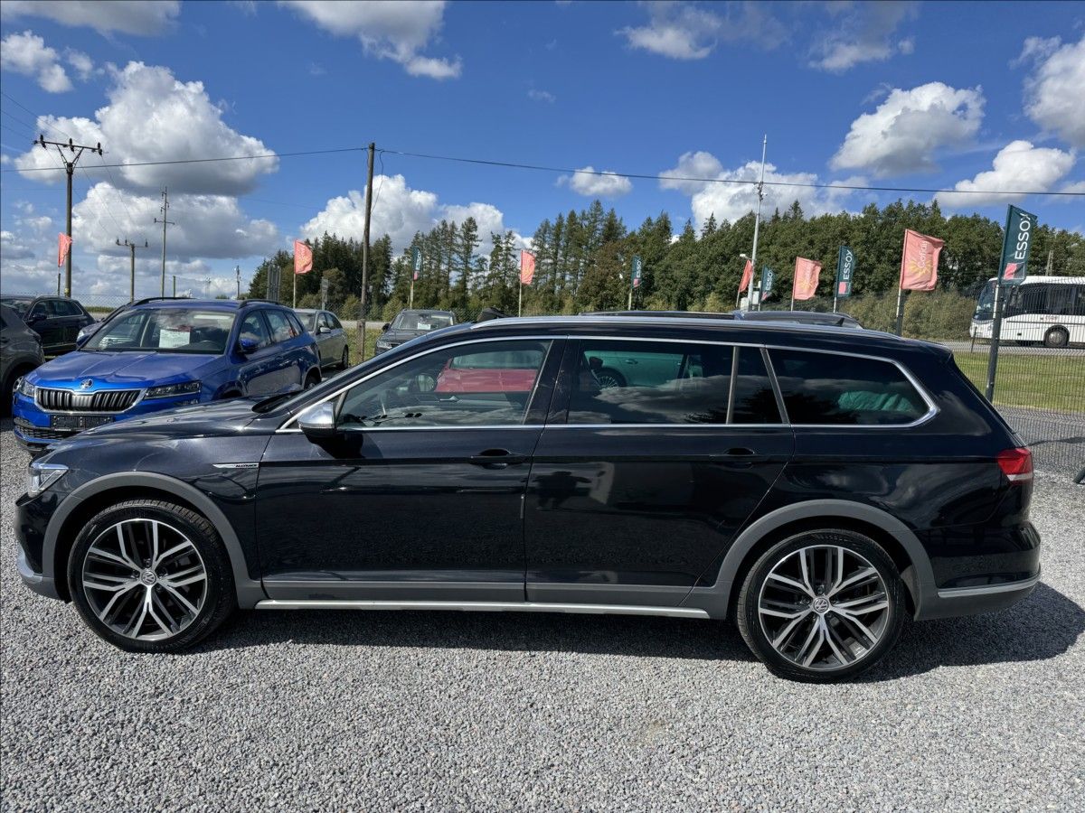 Volkswagen Passat, 2,0   TDI 140KW ALLTRACK MATRI - fotka 4