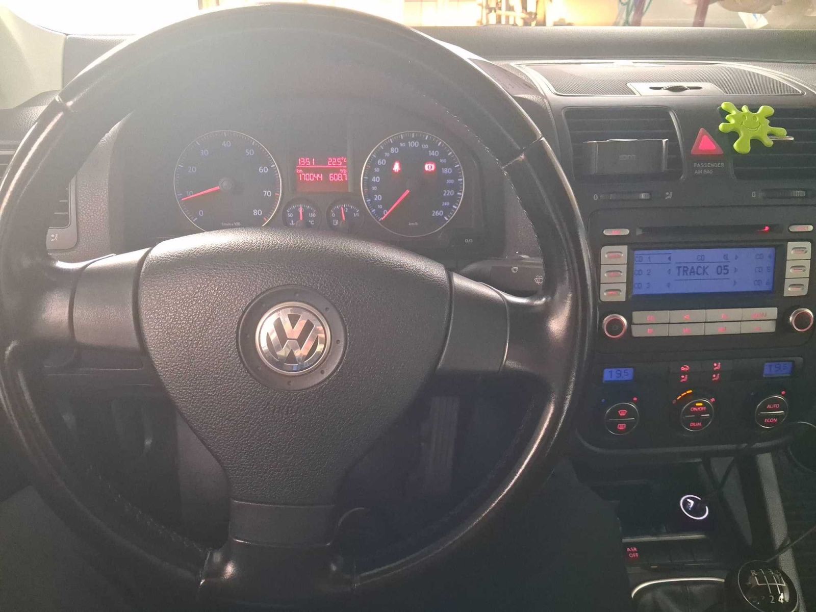 Volkswagen Jetta, 1.6, Klima, Automatická klima - fotka 3