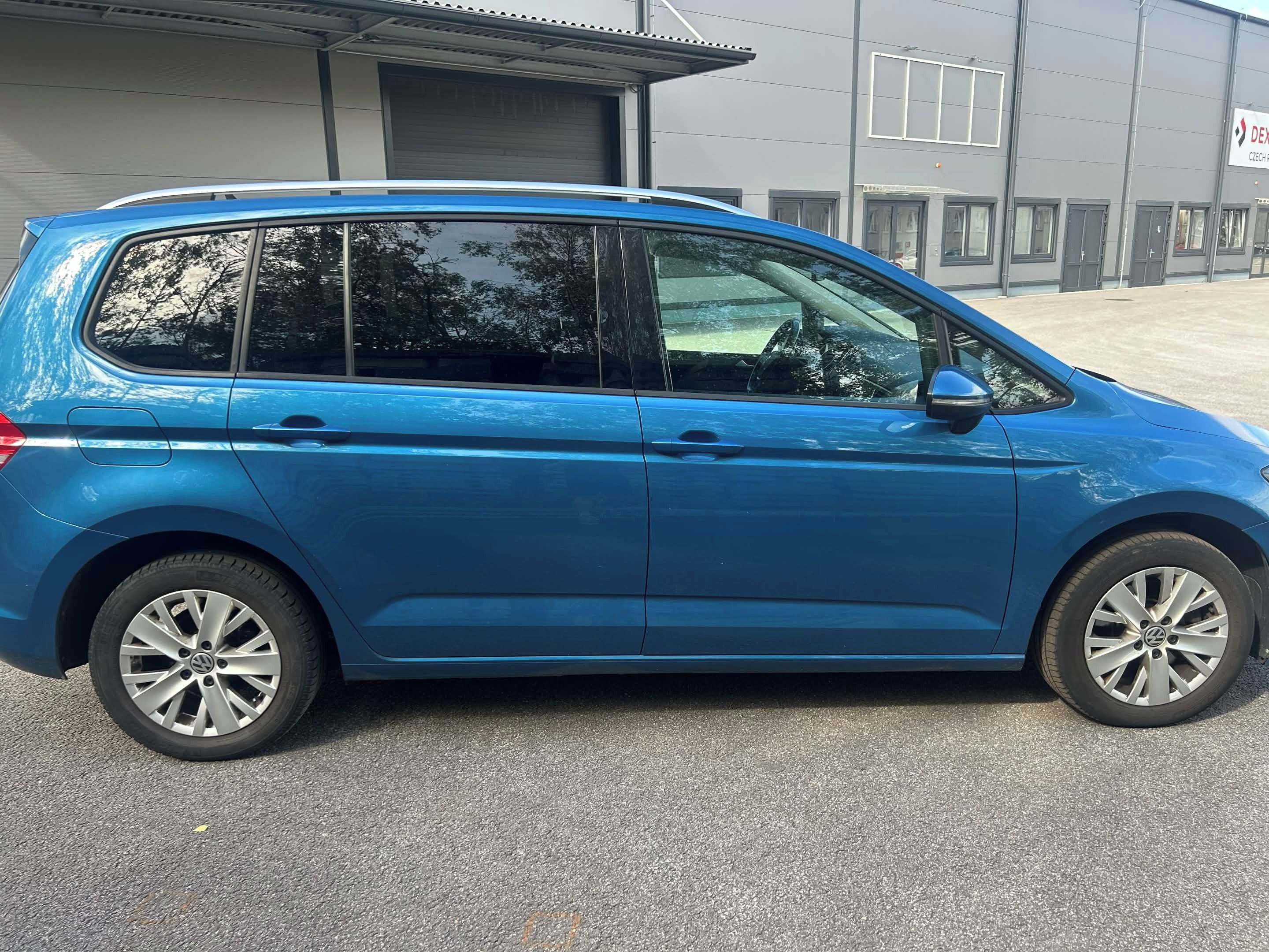 Volkswagen Touran, *1.6 TDI* *85 KW* 7 MÍST* - fotka 3