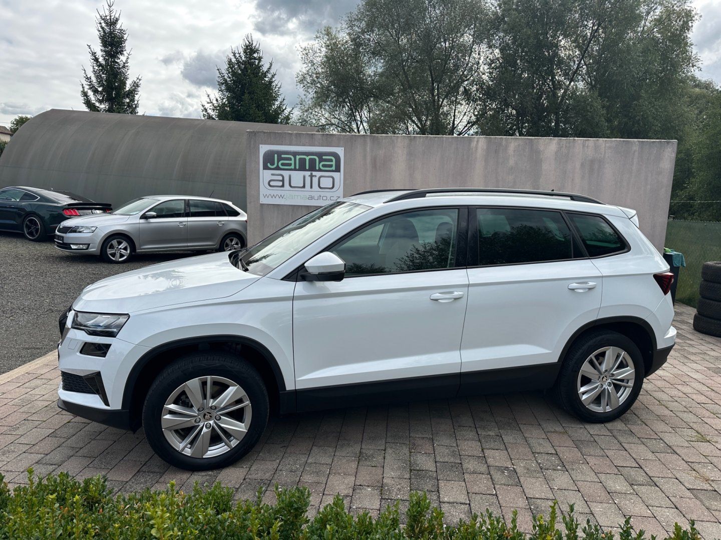 Škoda Karoq, 1,5TSI 110kW STYLE TAŽNÉ 1.MAJ - fotka 3