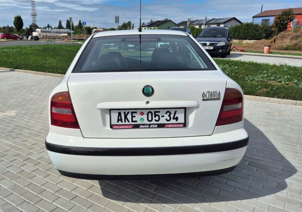 Škoda Octavia, Škoda Octavia 1.6 74kw - fotka 5