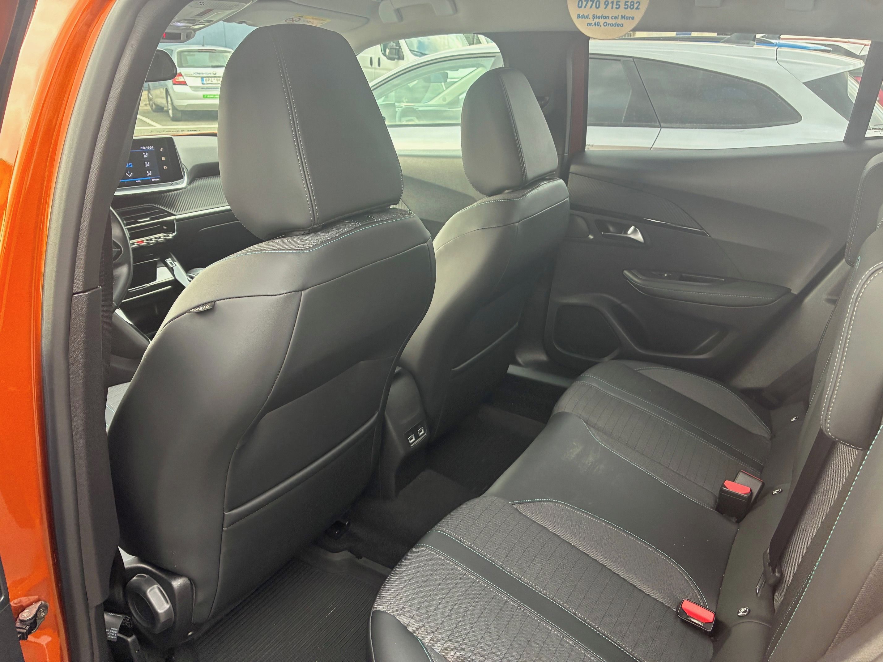 Peugeot 2008, 1,2 PureTech Active Pack  82k - fotka 6