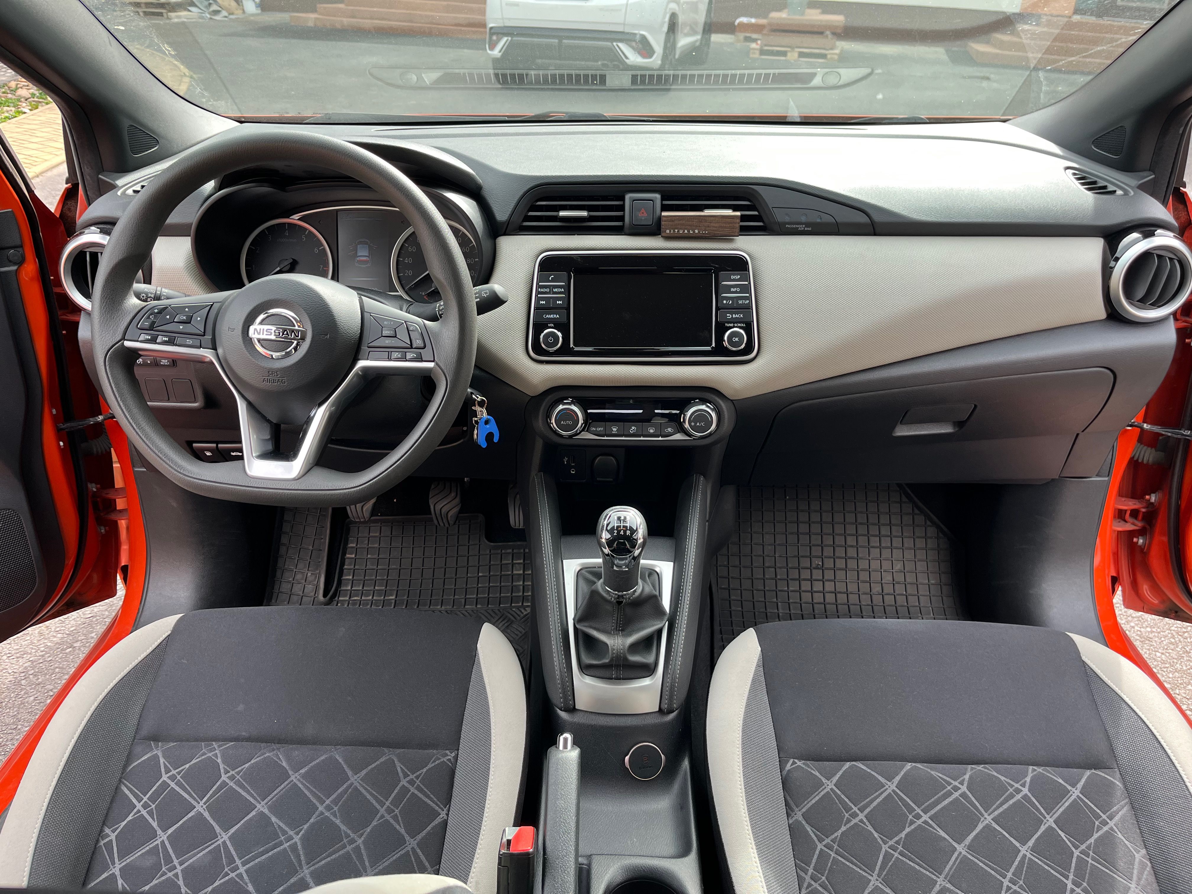 Nissan Micra, 1.0 - pravidelný servis - fotka 4