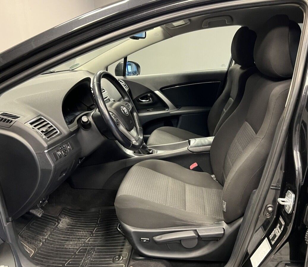Toyota Avensis, Premium - fotka 6