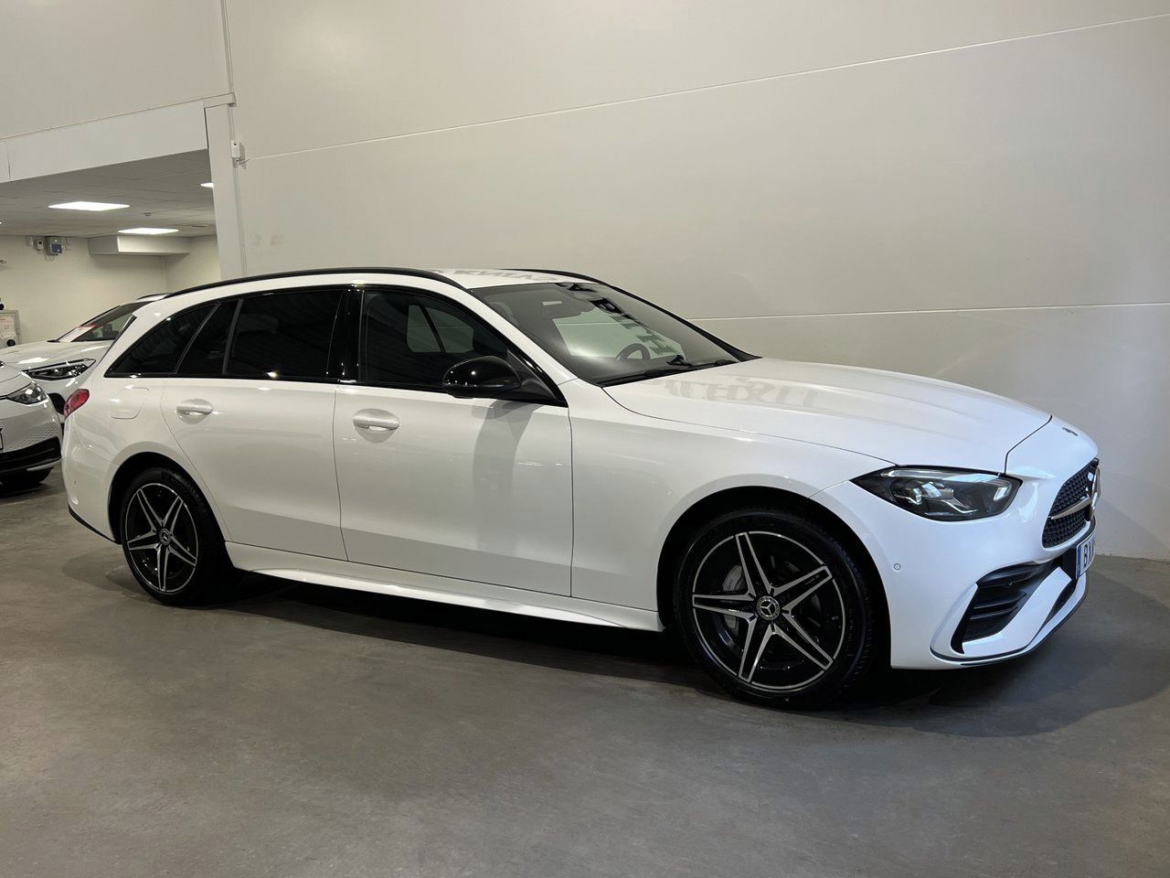 Mercedes-Benz Třídy C, 300e AMG Night Kamera Distro - fotka 2