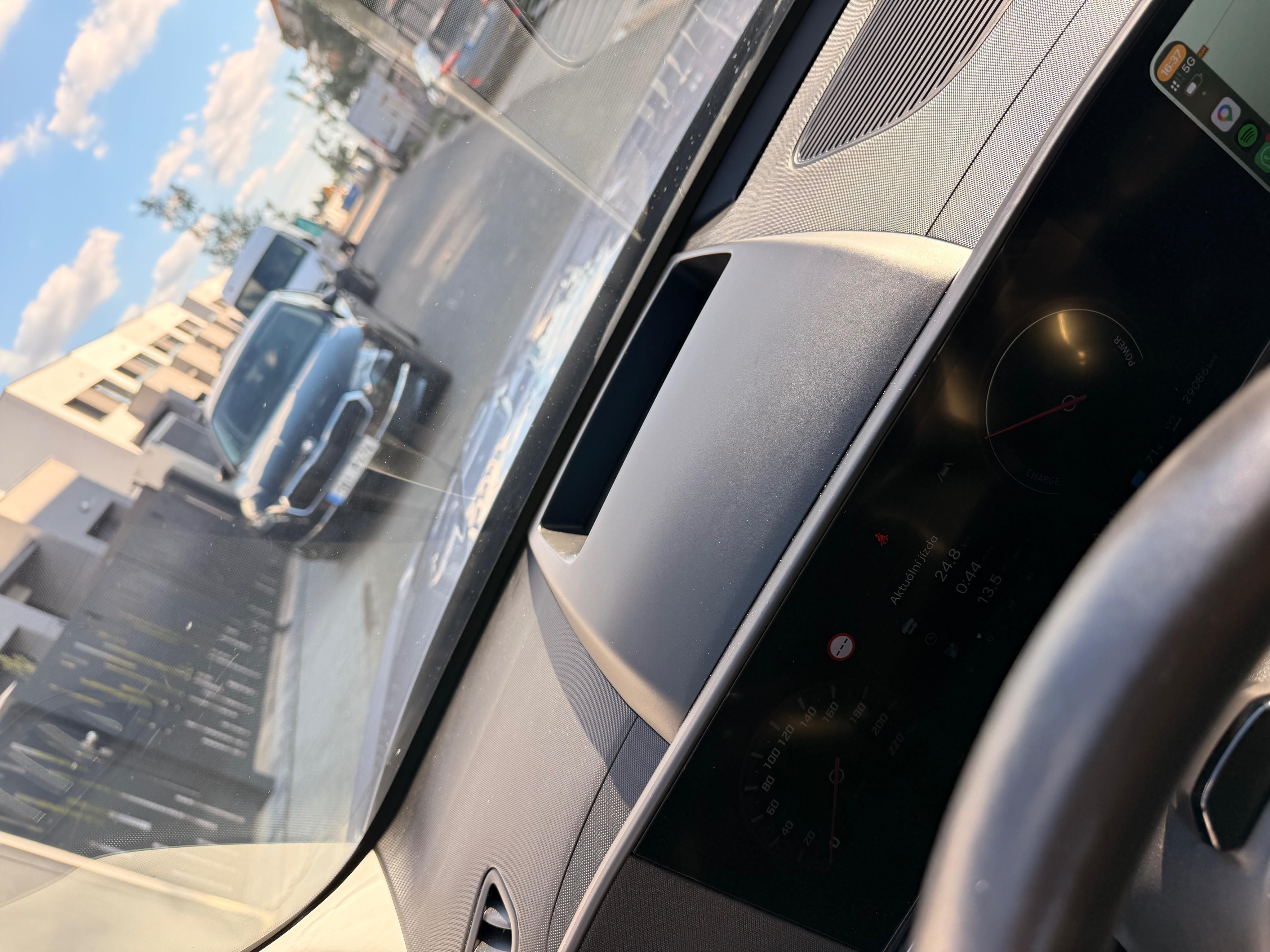 Hyundai Kona, Power 65kWh Style Premium - fotka 6