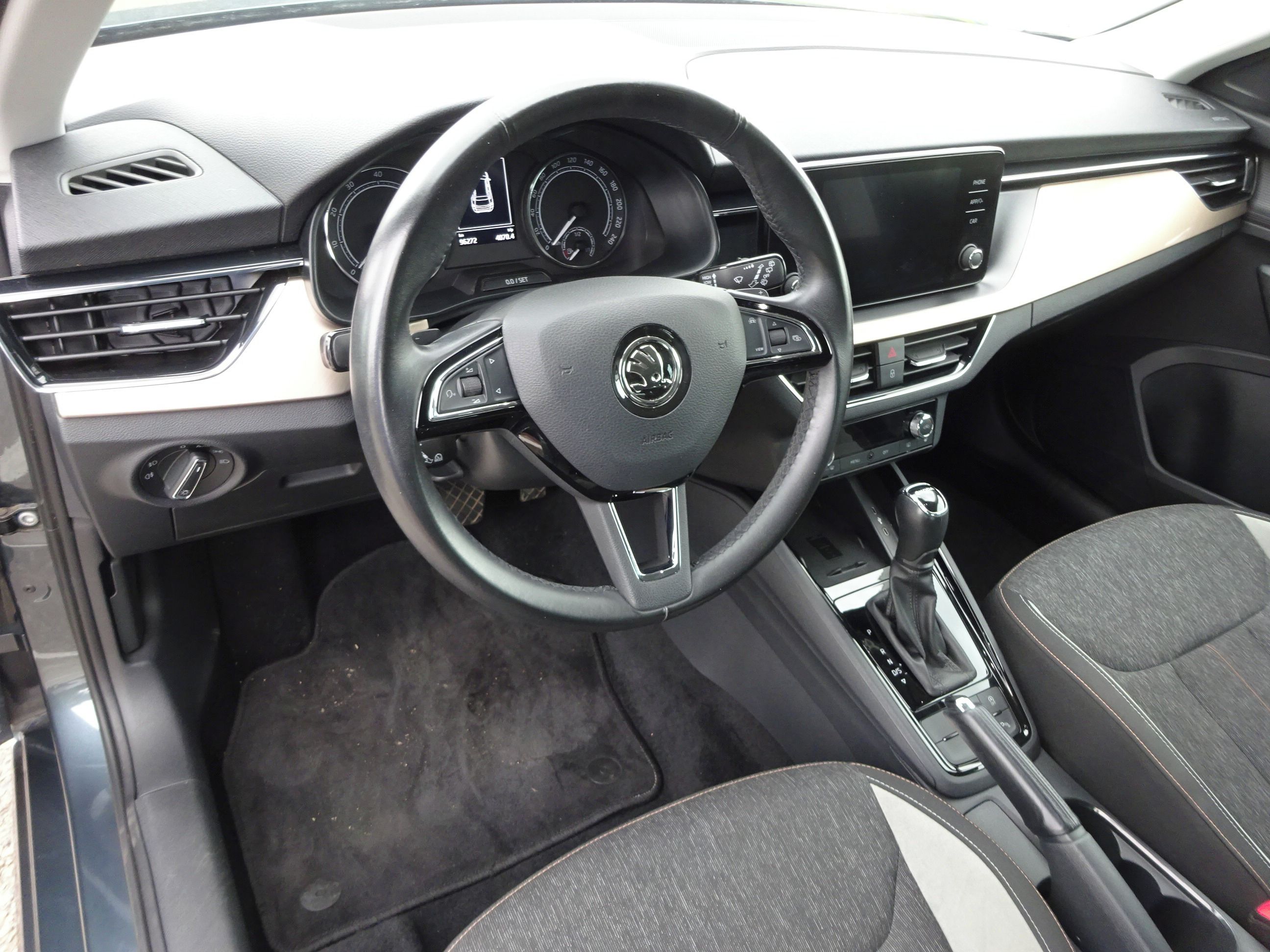 Škoda Kamiq, 1.5 TSI (110 KW) 1.MAJ.AUTOMAT - fotka 5