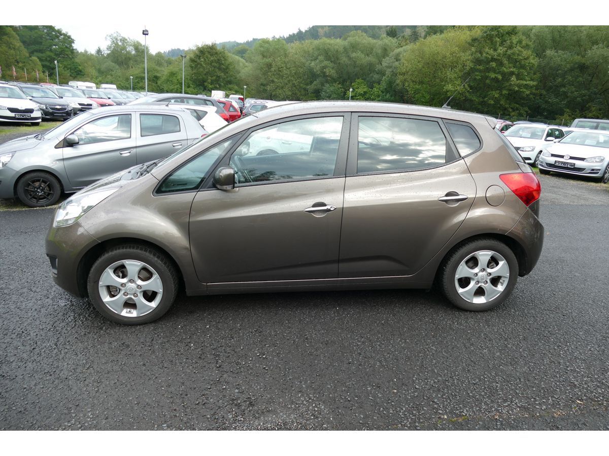 Kia Venga, 1,6 92KW KLIMA - fotka 4