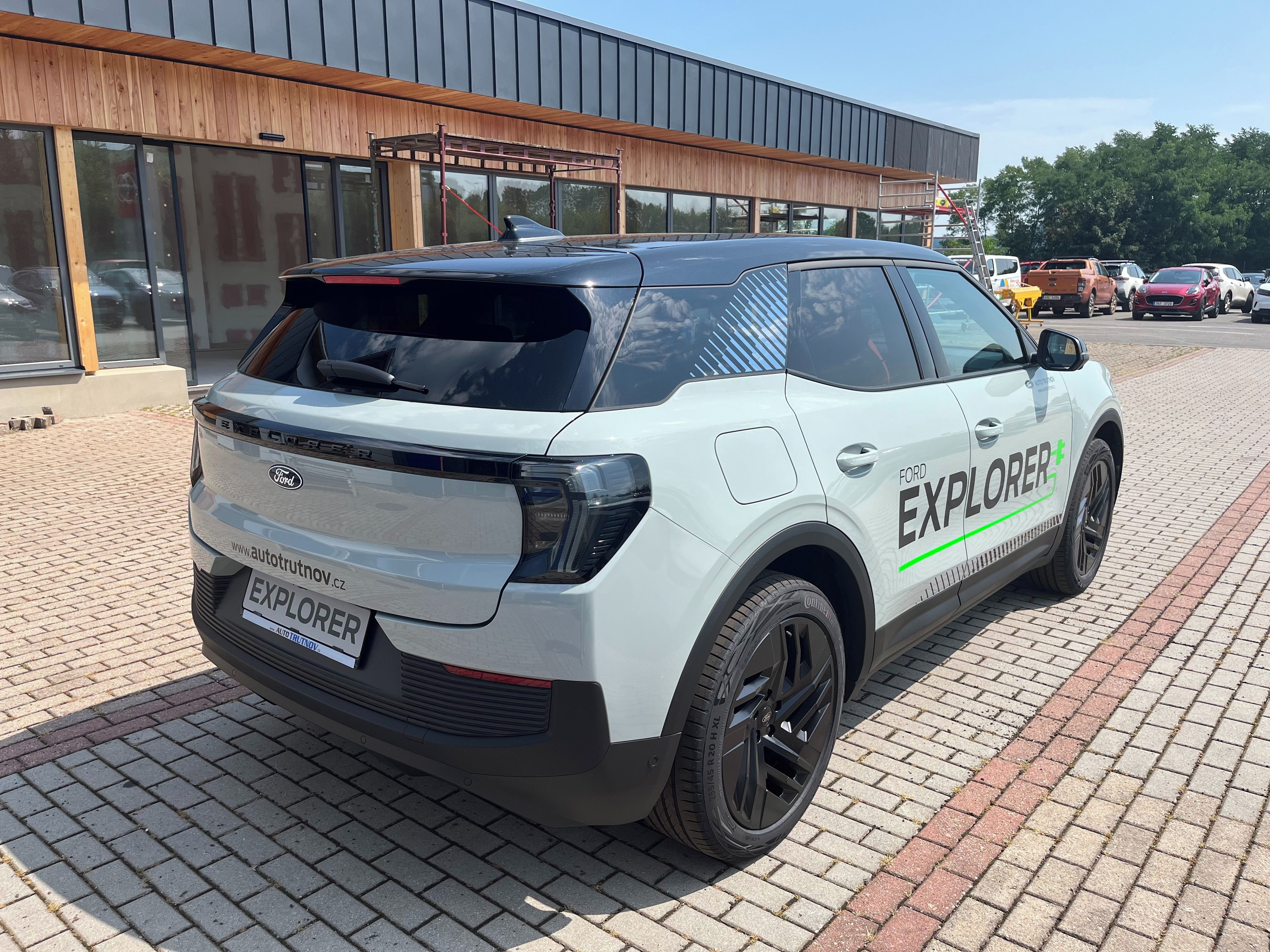 Ford Explorer, BEV 250kW 77kWh Collection AWD - fotka 5
