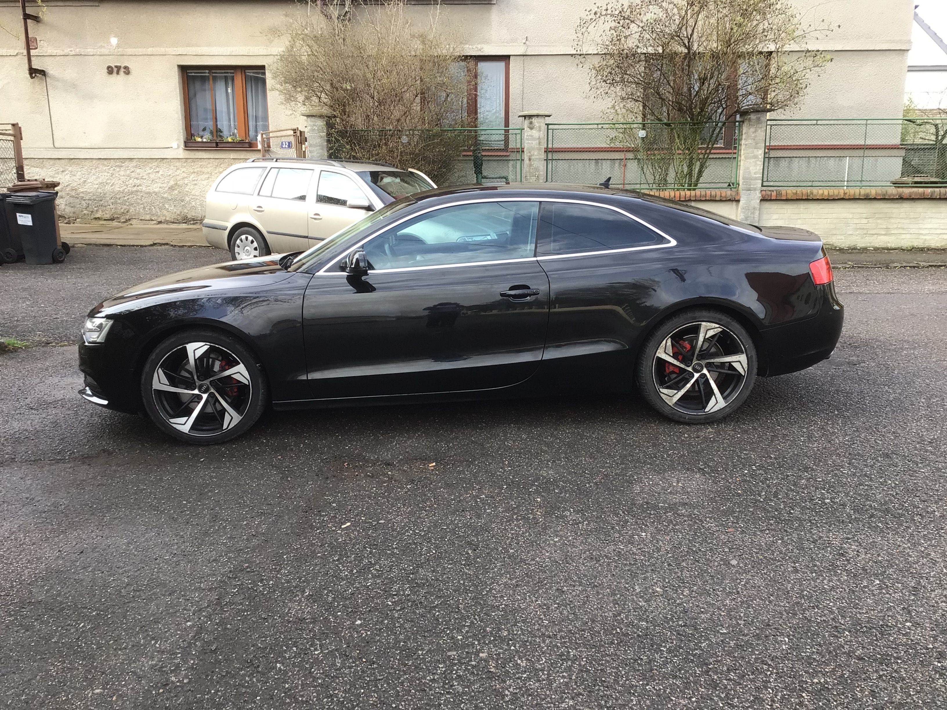 Audi A5, První registrace v ČR 2016 - fotka 4