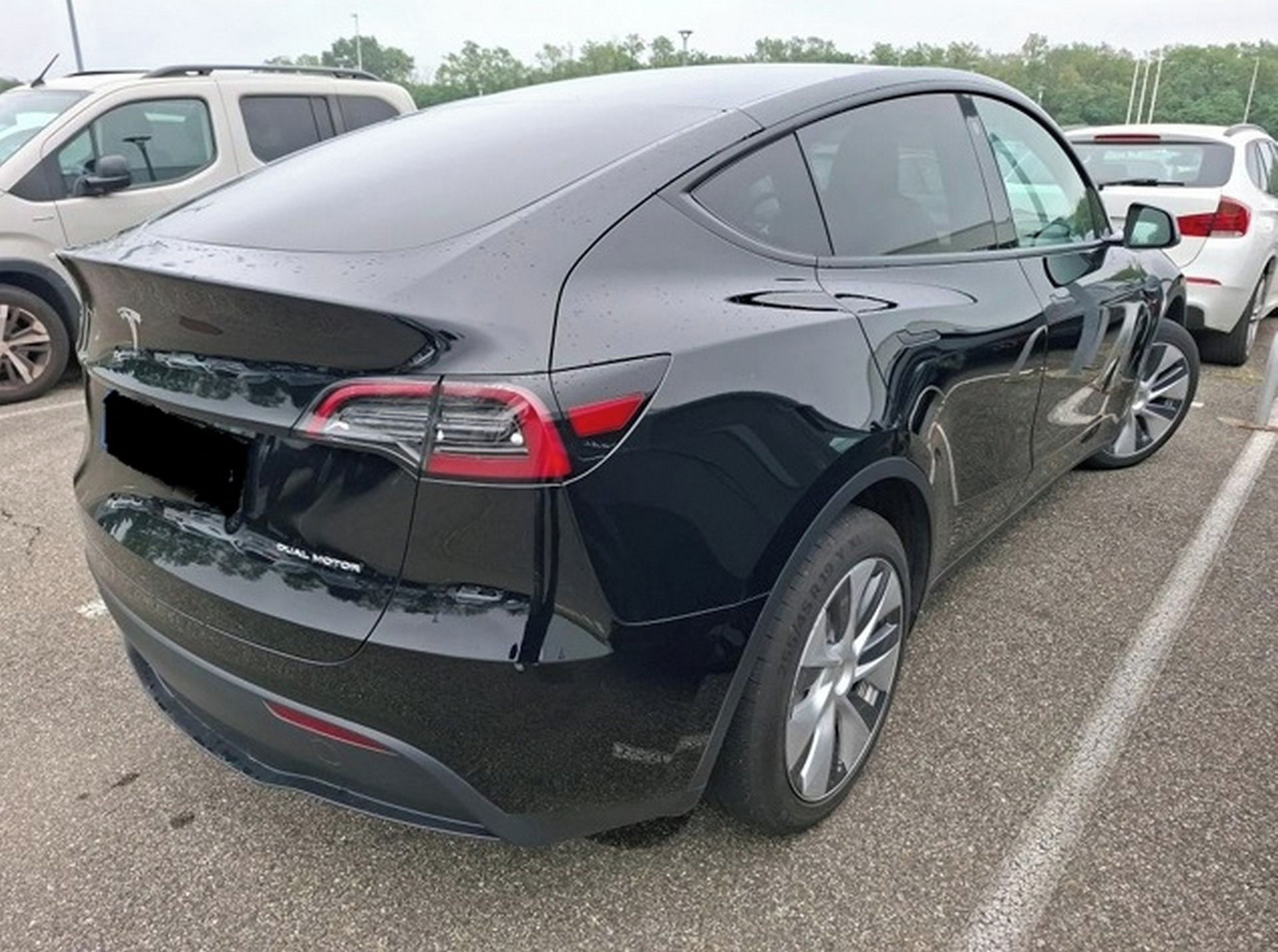 Tesla Model Y, LONG RANGE AWD SoH 97% - fotka 2