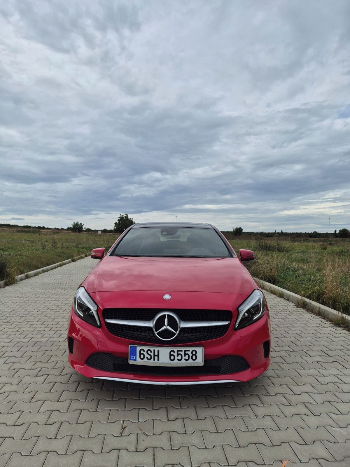 Mercedes-Benz Třídy A, Mercedes Benz A 180 D - fotka 4