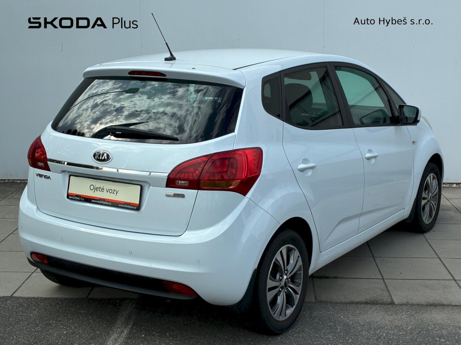 Kia Venga, 1,4 CVVT / 66 kW TOP - fotka 2