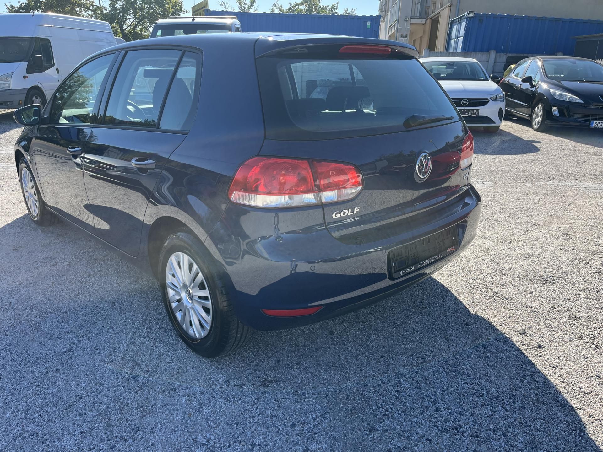 Volkswagen Golf, 1.6 16v 75kw 1.Majitel Klima - fotka 5