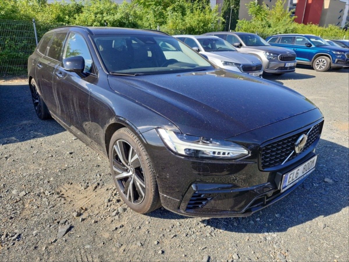 Volvo V90, 2,0 T6 Plug-In AWD Ultra Dark - fotka 4
